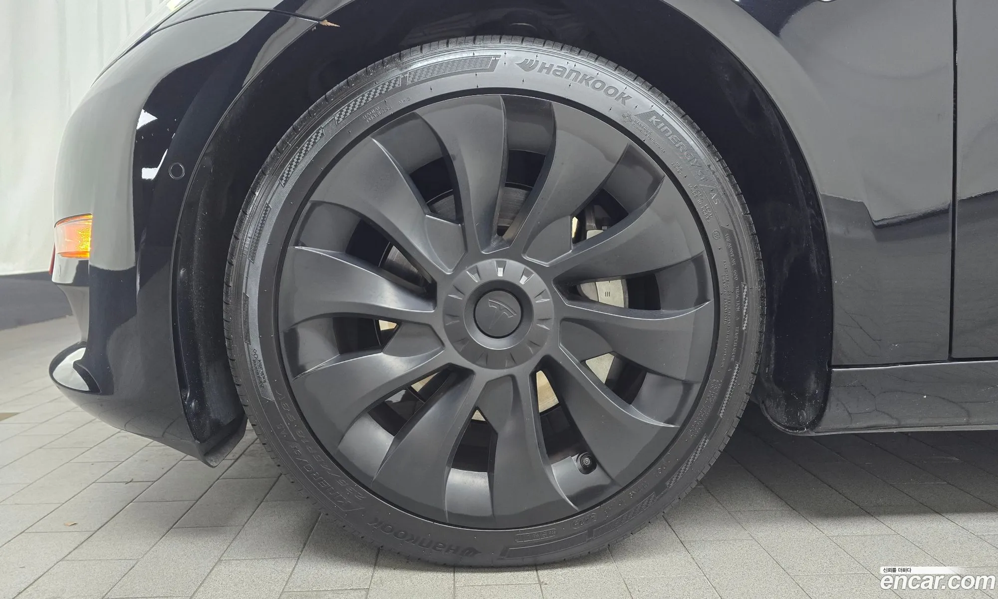 Tesla Model 3 2021 — 23