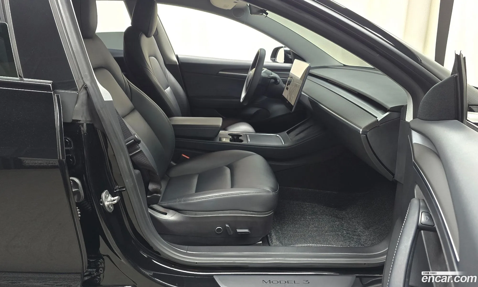 Tesla Model 3 2021 — 30