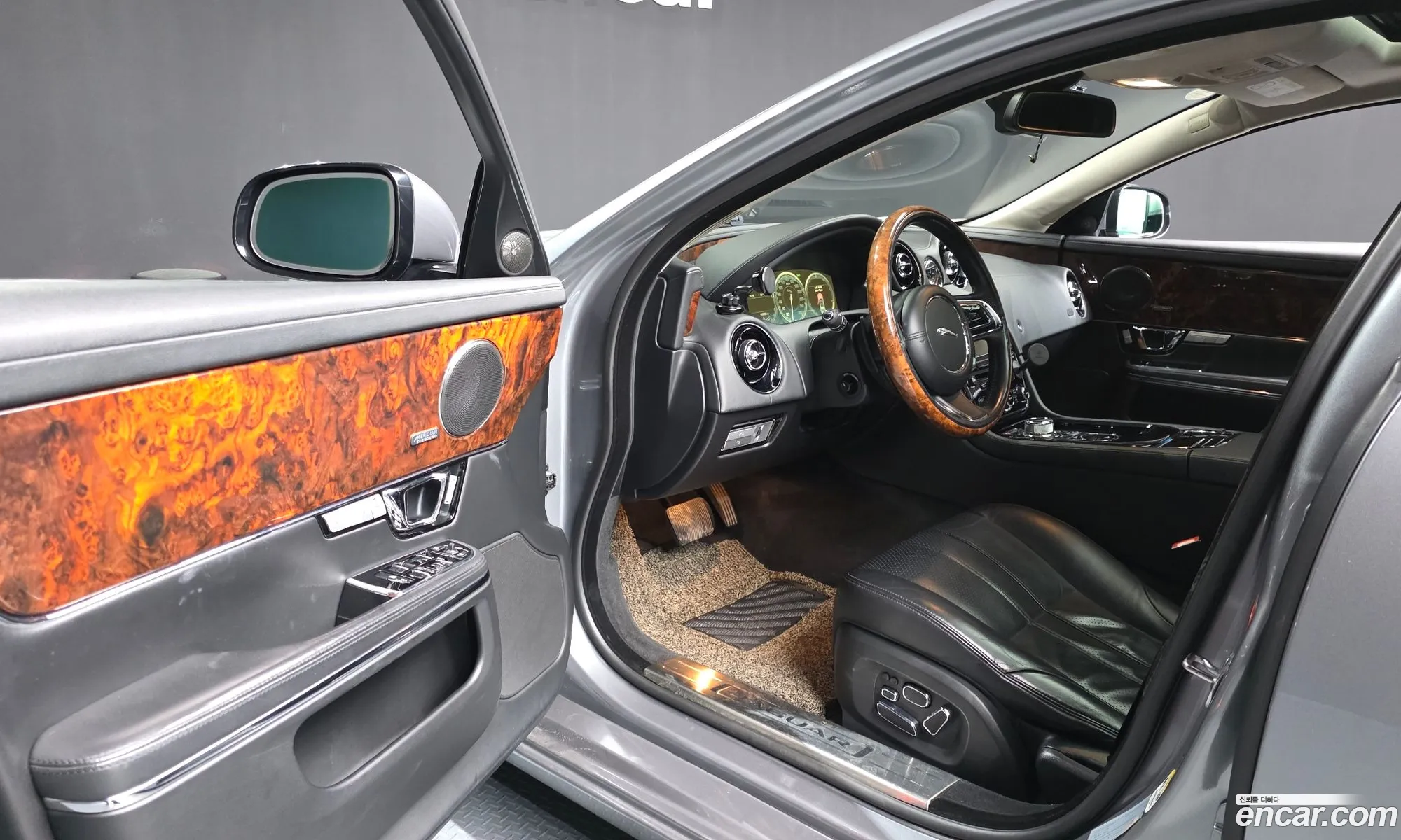Jaguar XJ 2014 SAJAA1224ENV73016 — 6