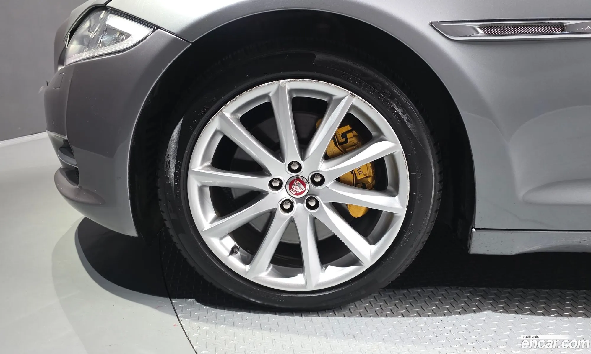 Jaguar XJ 2014 SAJAA1224ENV73016 — 7