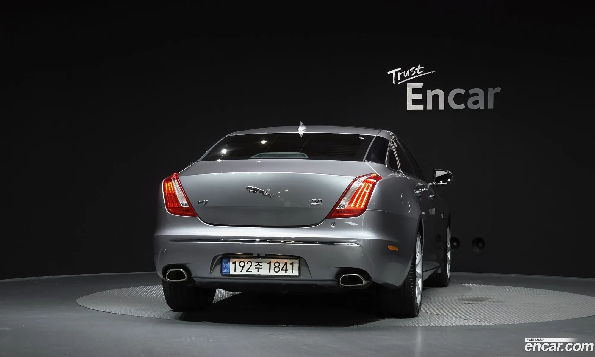 Jaguar XJ 2014 SAJAA1224ENV73016 — 4
