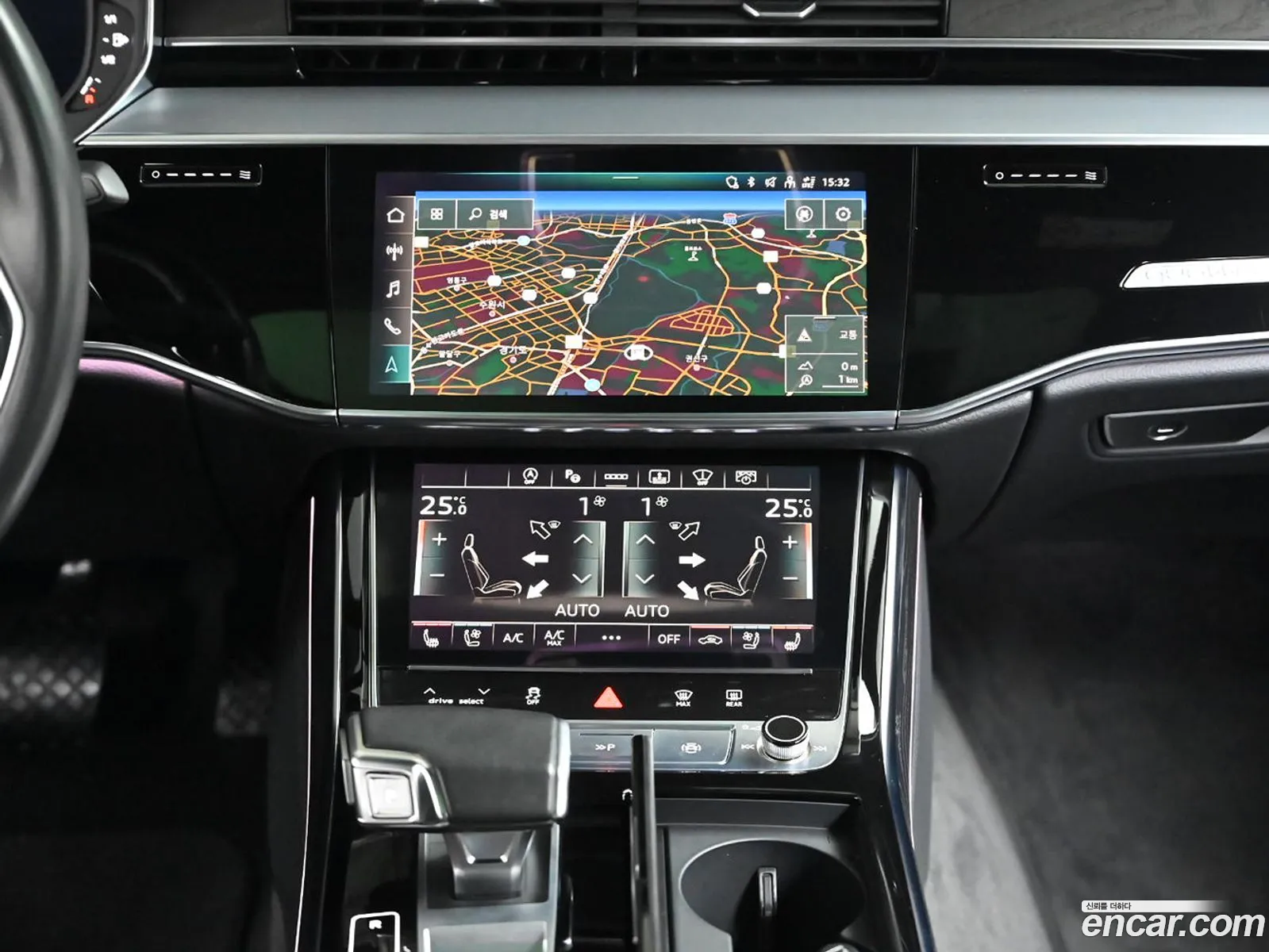 Audi A8 2023 — 17