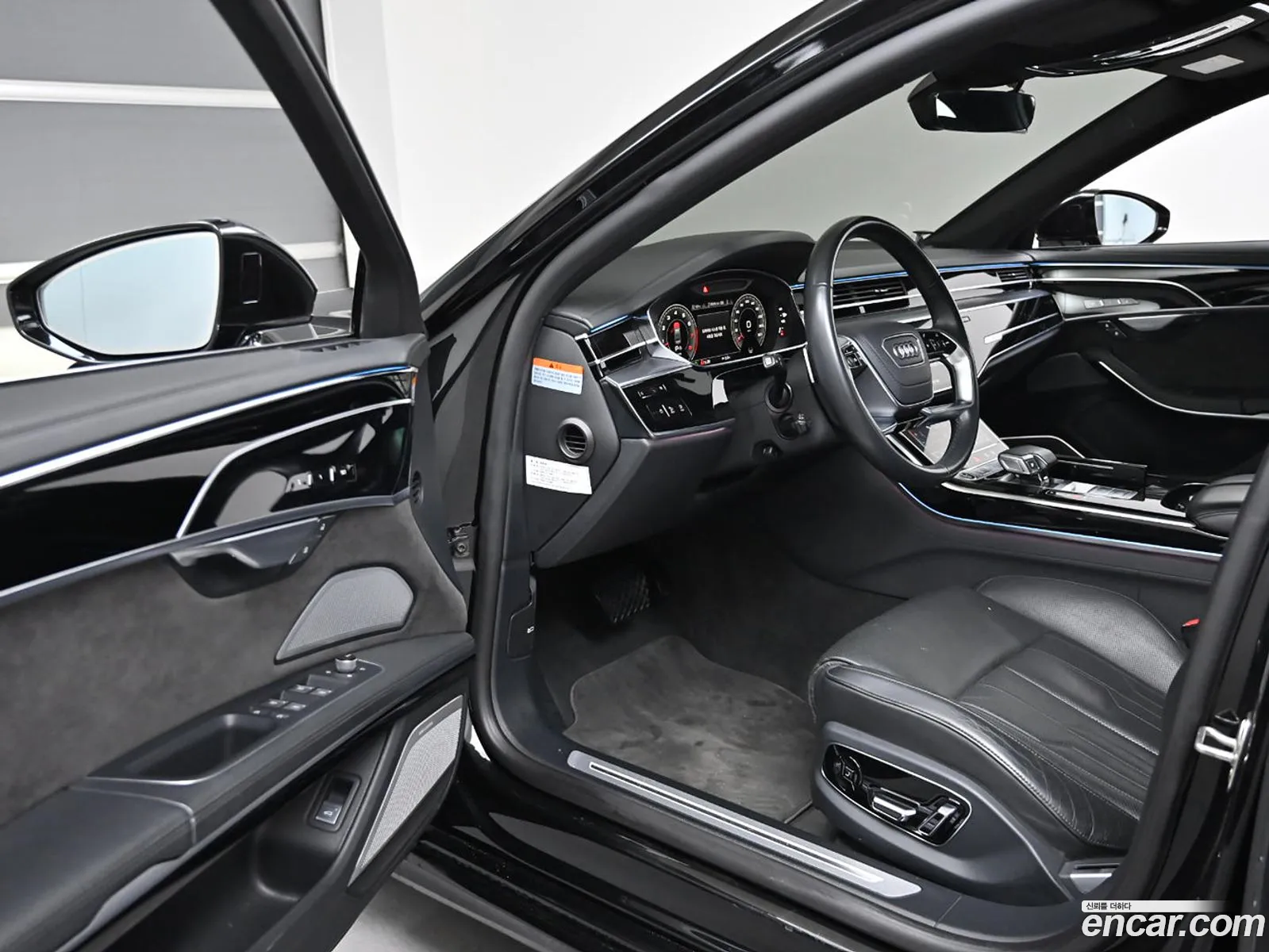 Audi A8 2021 — 10