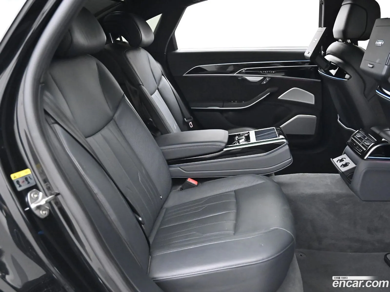 Audi A8 2021 — 7