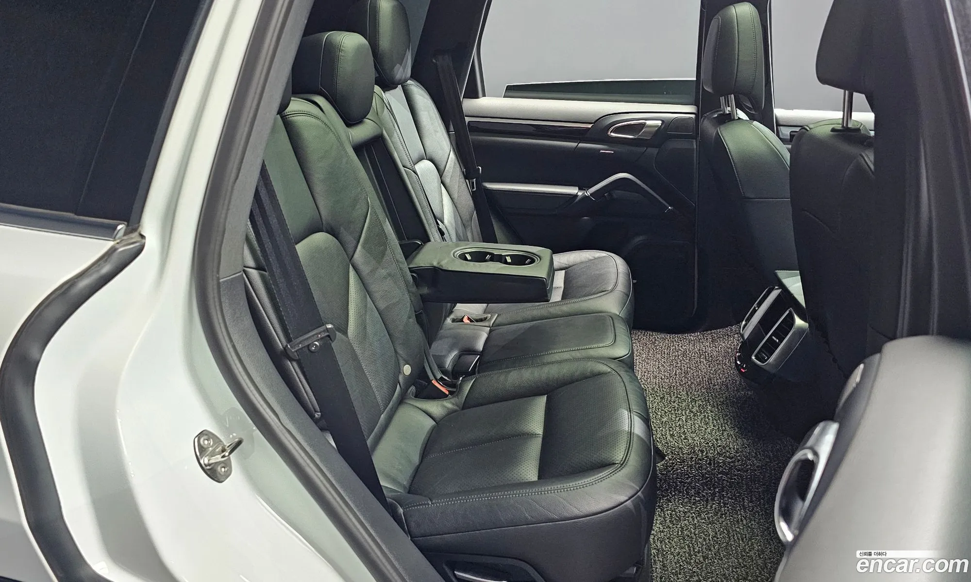Porsche Cayenne 2016 WP1AF2920GLA45630 — 16