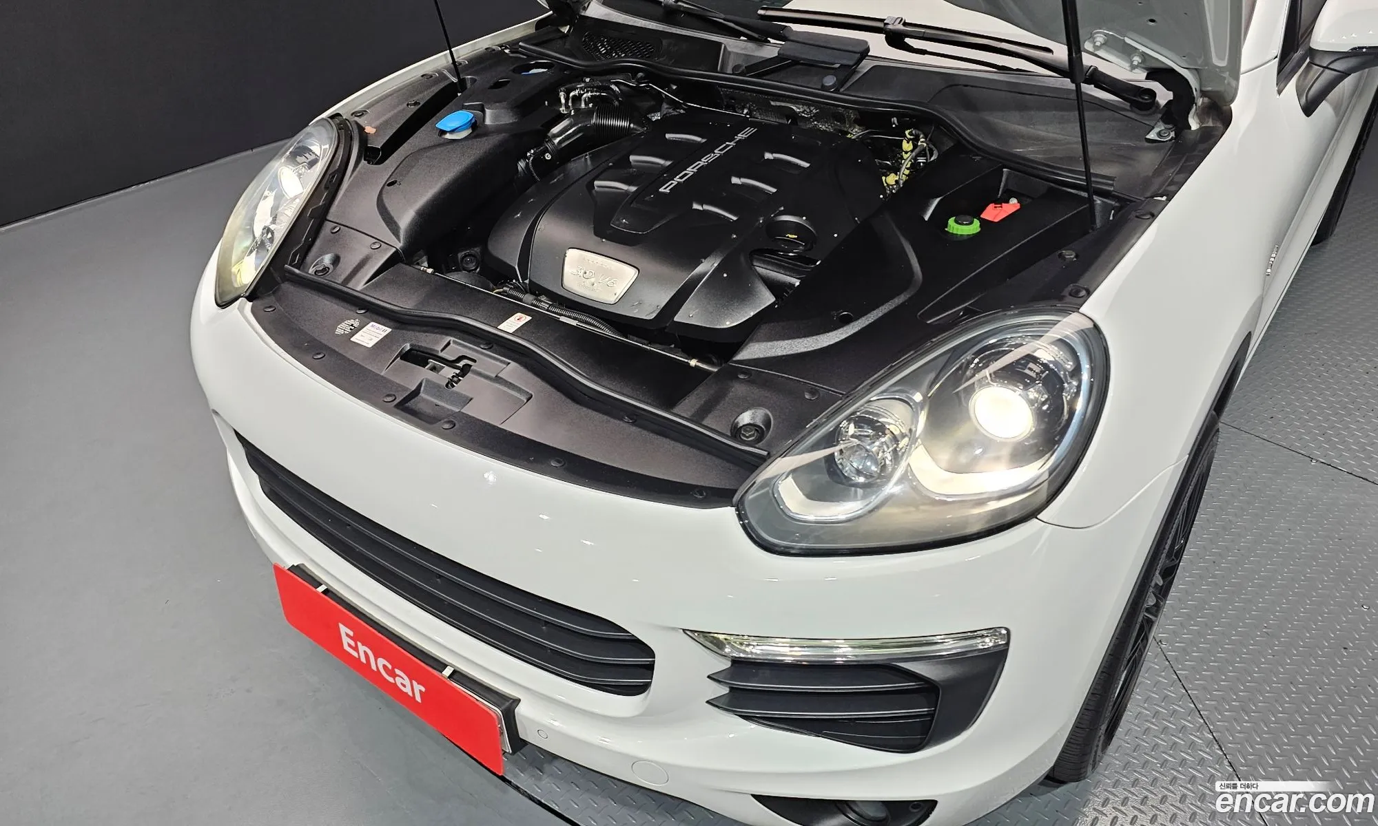 Porsche Cayenne 2016 WP1AF2920GLA45630 — 19