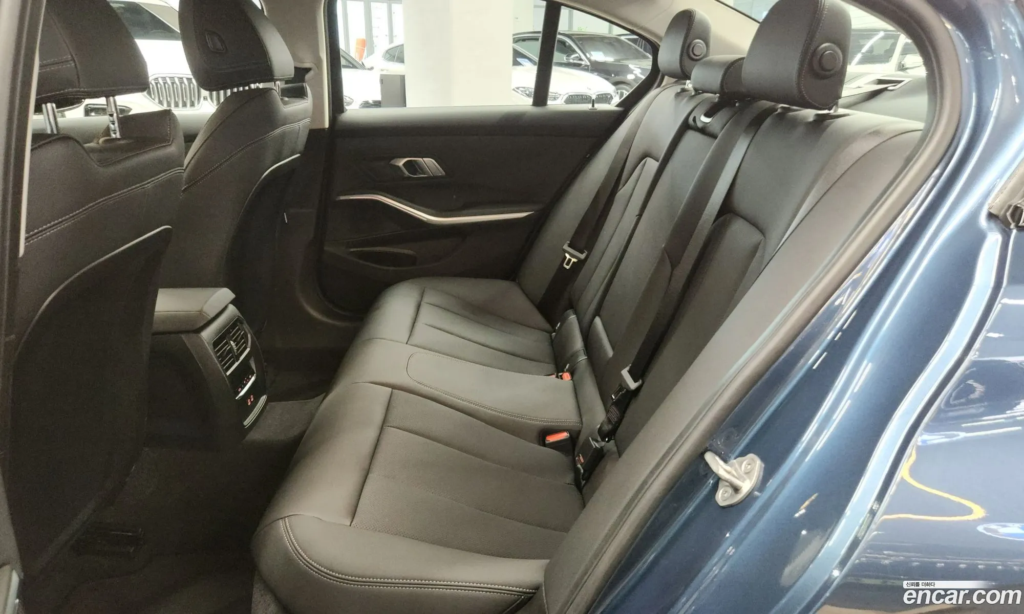 BMW 3 Series 2025 — 8