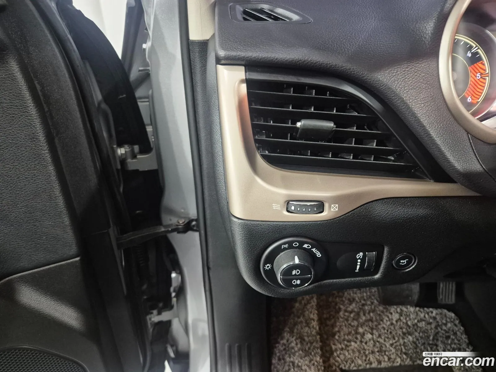 Jeep Cherokee 2015 — 7