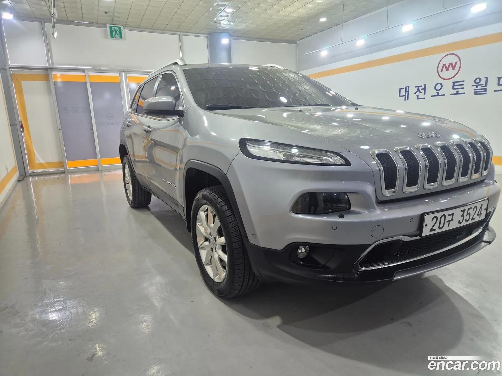 Jeep Cherokee 2015 — 20