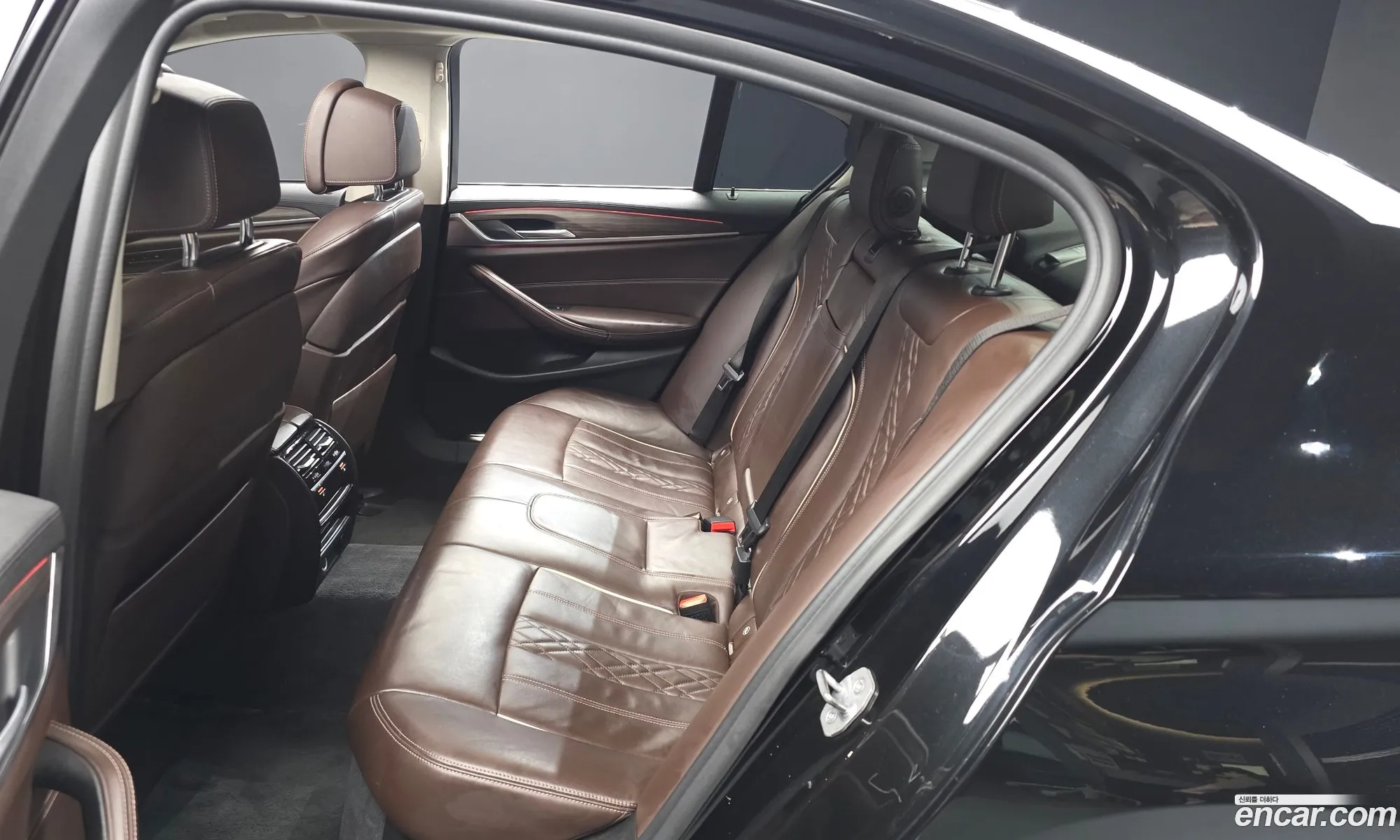 BMW 5 Series 2018 WBAJC3101JWE63615 — 18