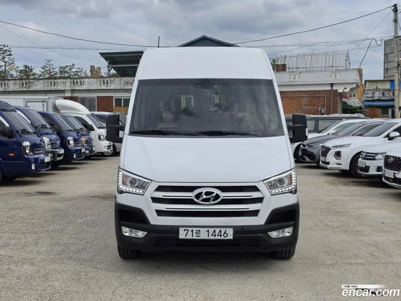 Hyundai Solati 2017 — 12