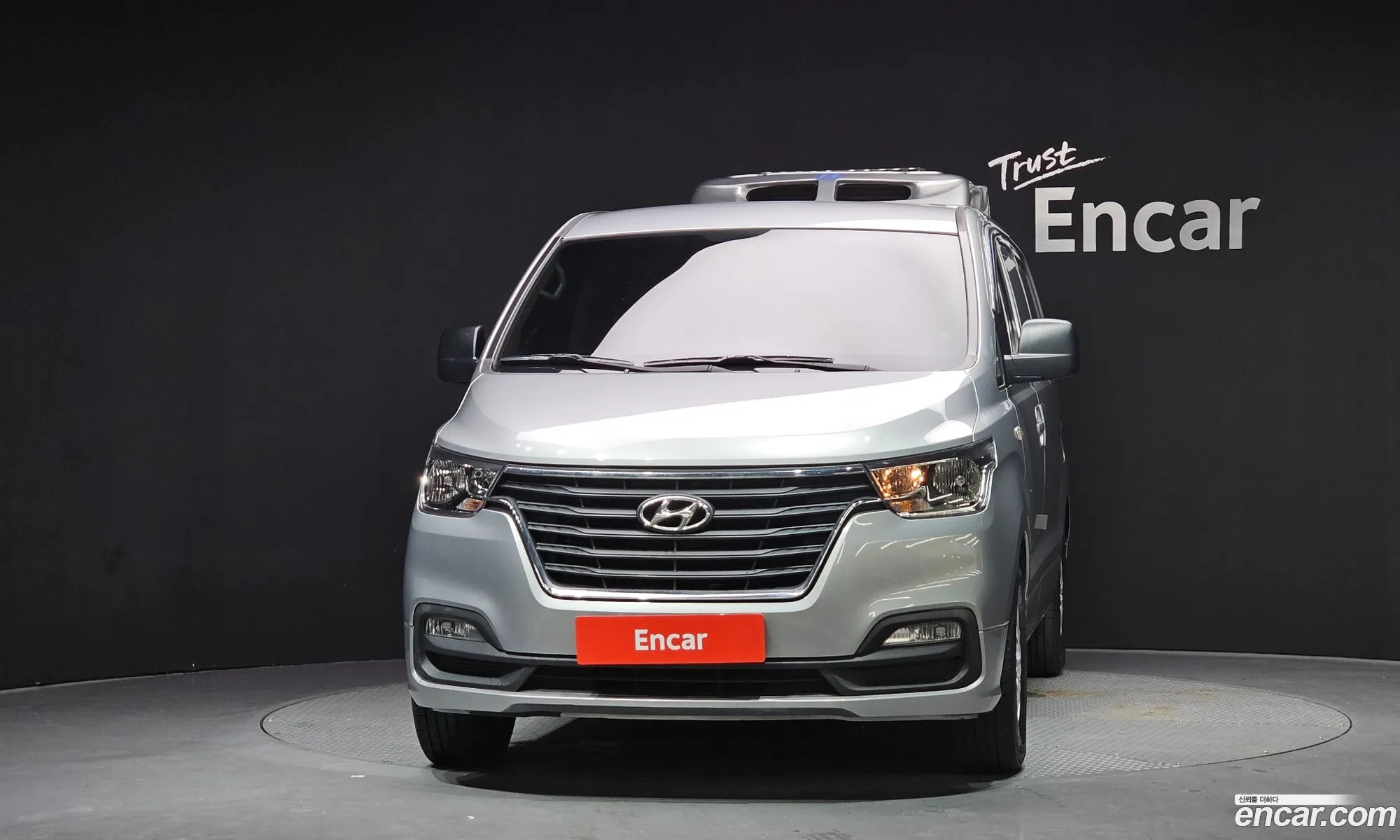 Hyundai Grand Starex 2020 — 13