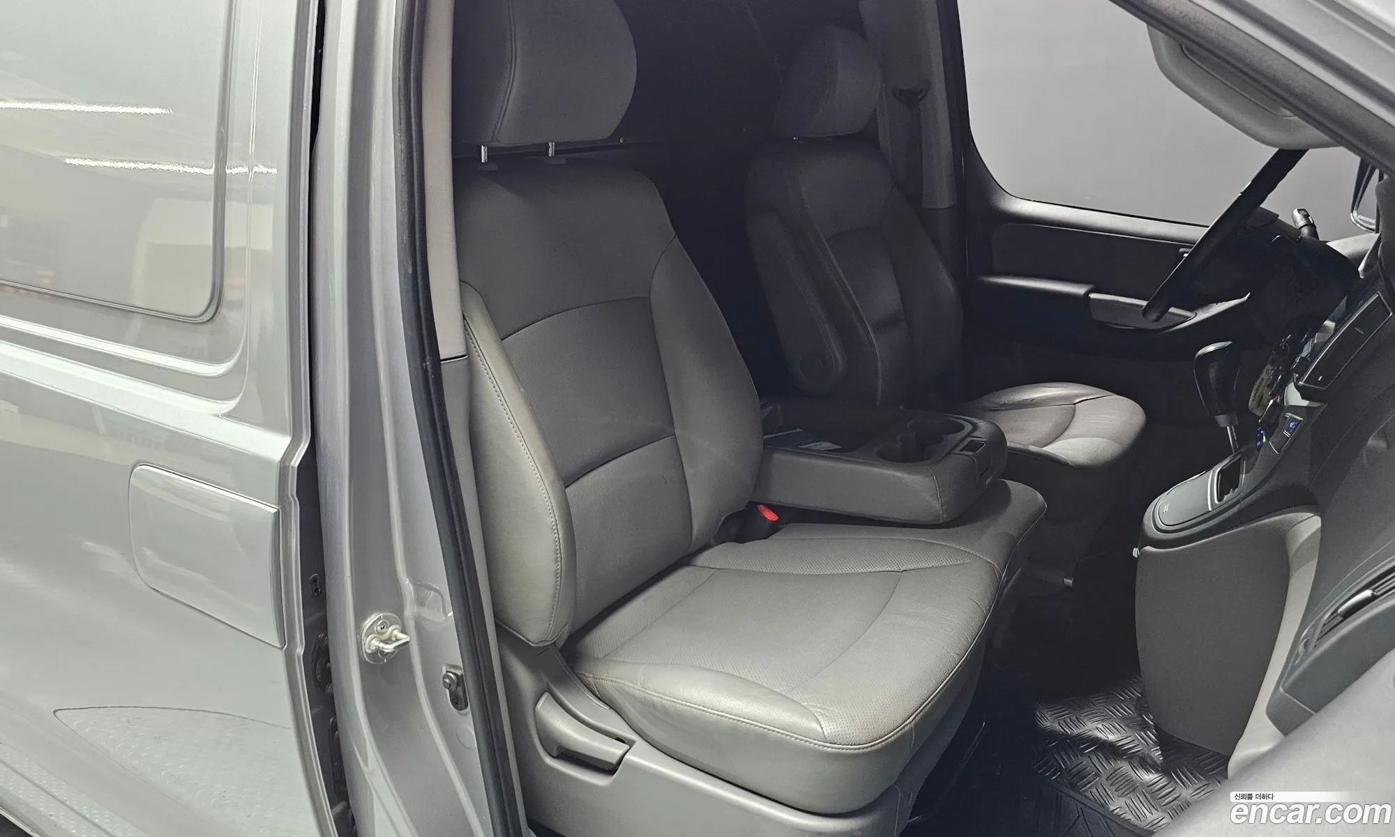 Hyundai Grand Starex 2020 — 11