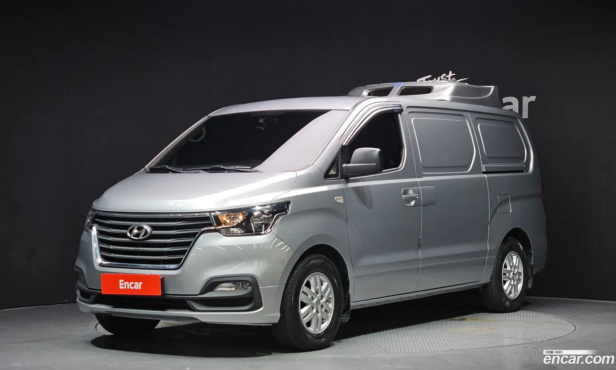 Hyundai Grand Starex 2020 — 15