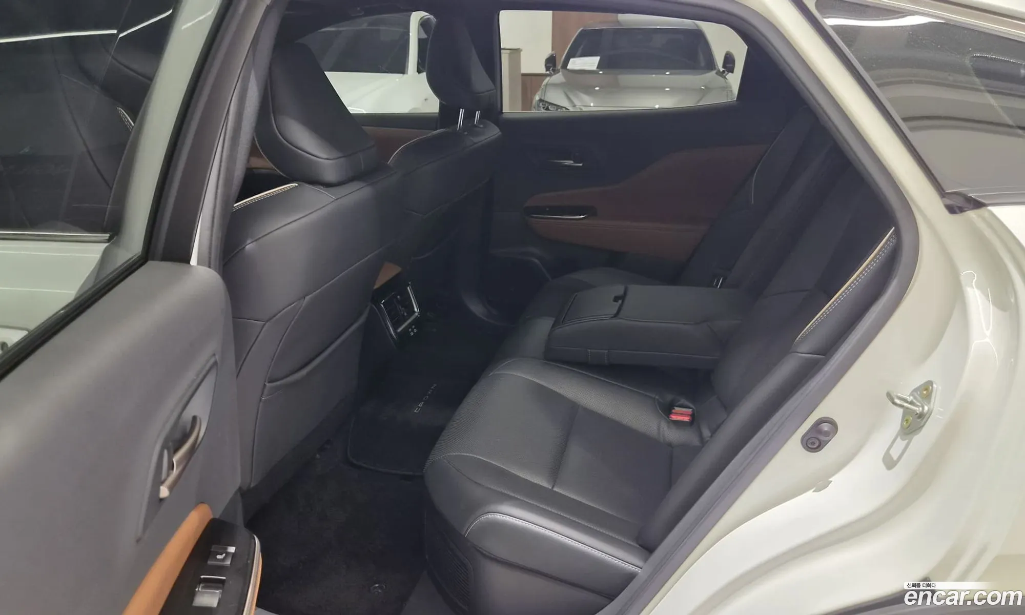 Toyota Crown Crossover 2024 — 4