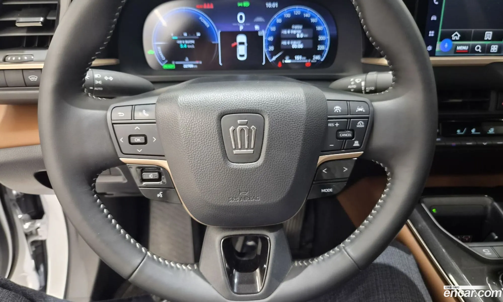 Toyota Crown Crossover 2024 — 9