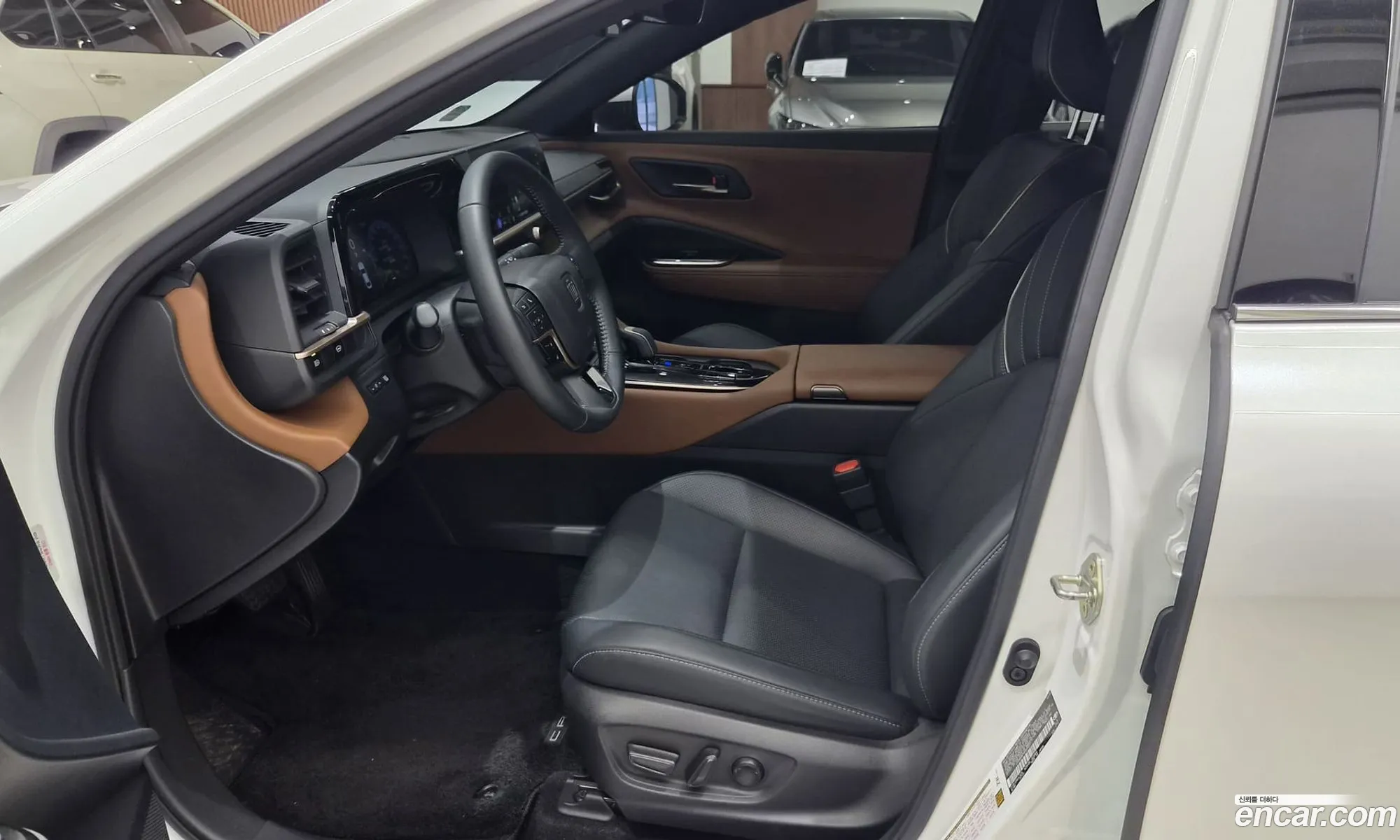 Toyota Crown Crossover 2024 — 12