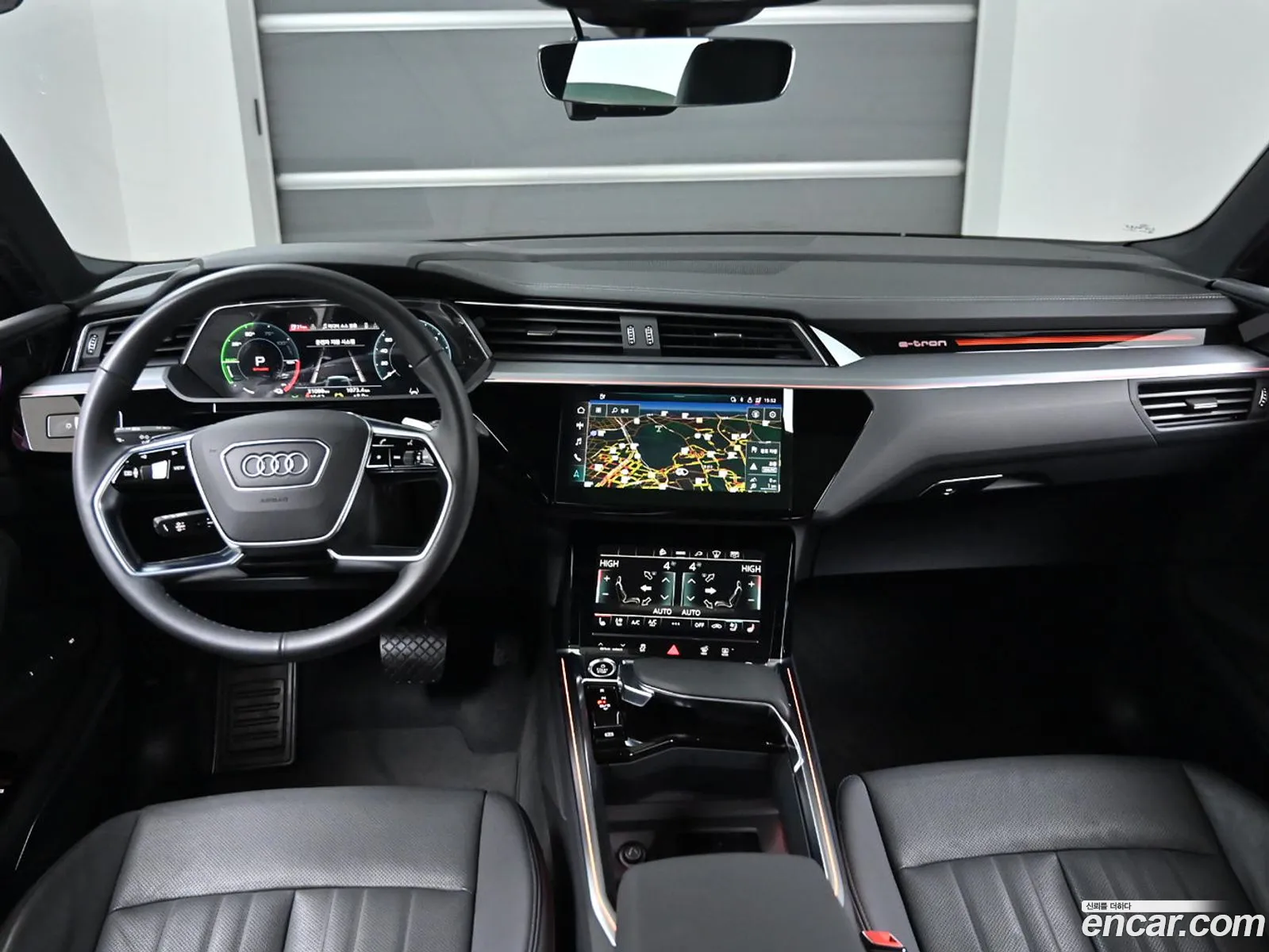 Audi e-tron 2022 — 18