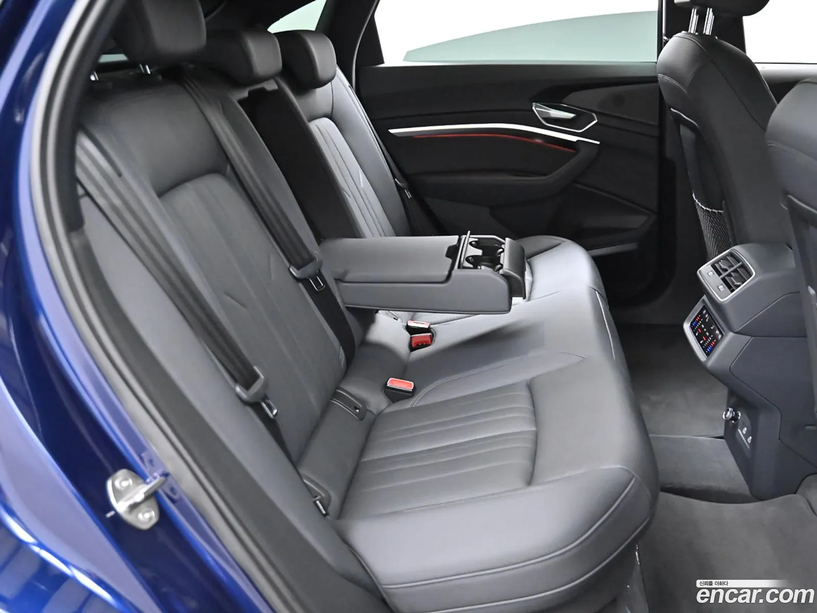 Audi e-tron 2022 — 19