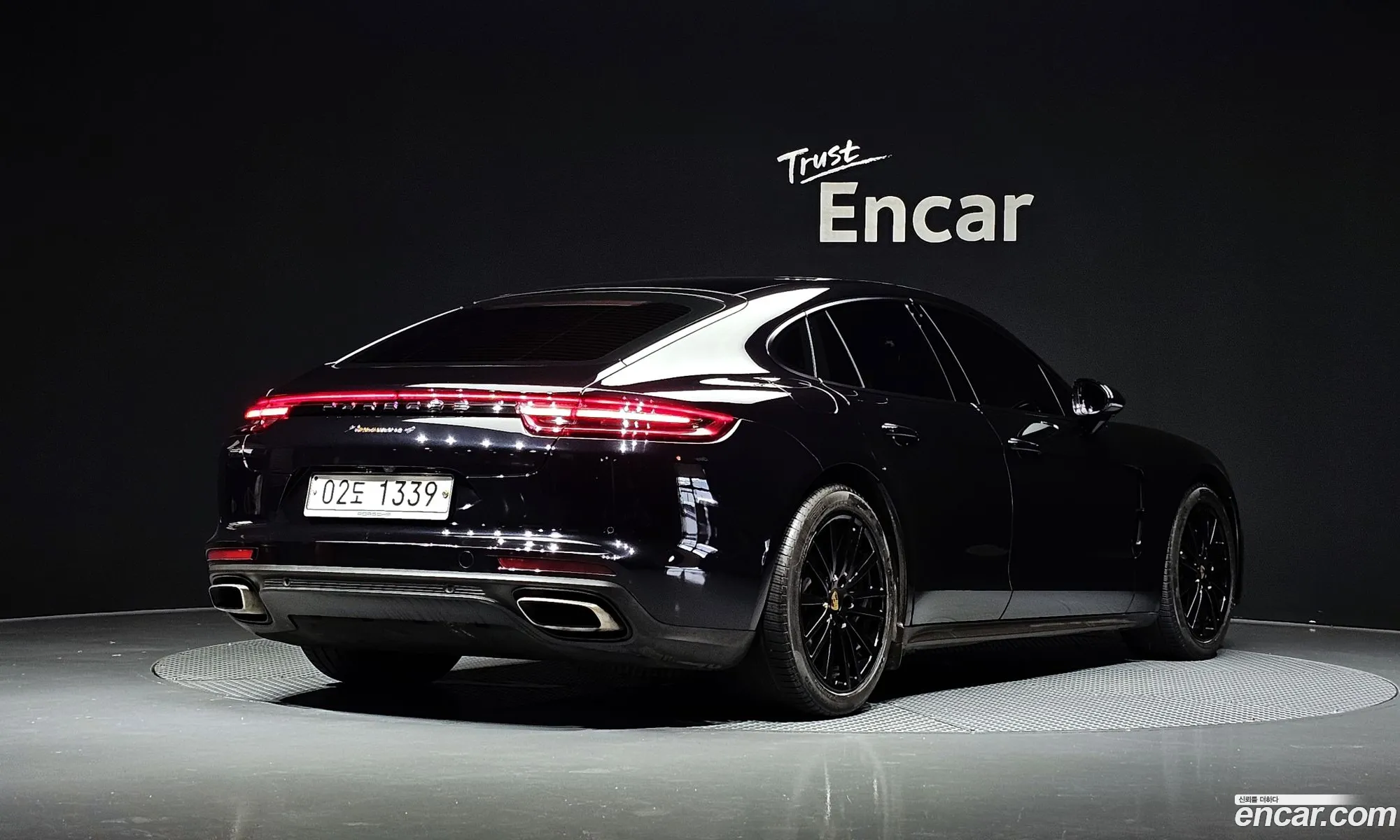 Porsche Panamera 2018 WP0AA2970JL105005 — 24