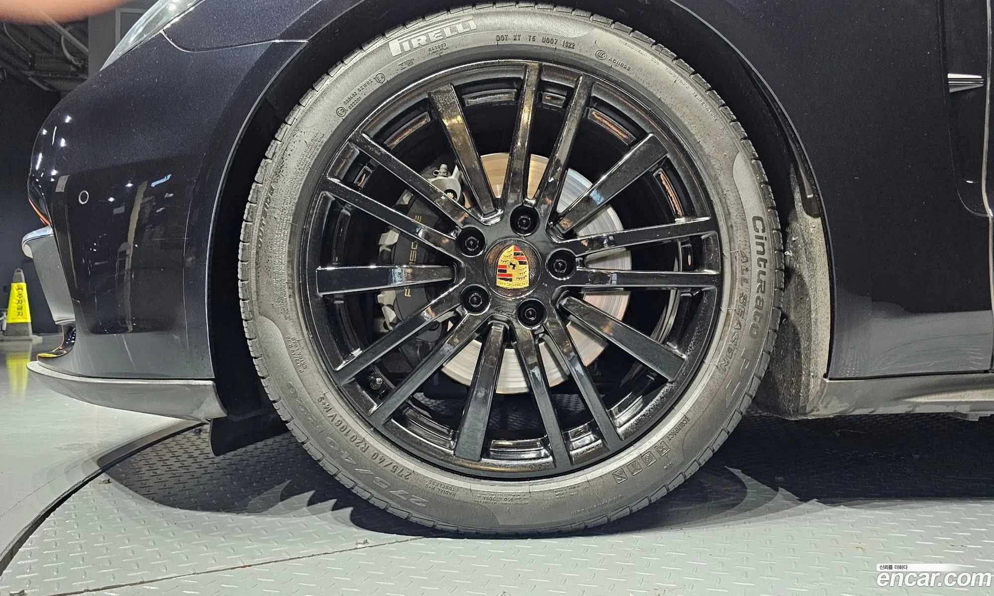 Porsche Panamera 2018 WP0AA2970JL105005 — 17