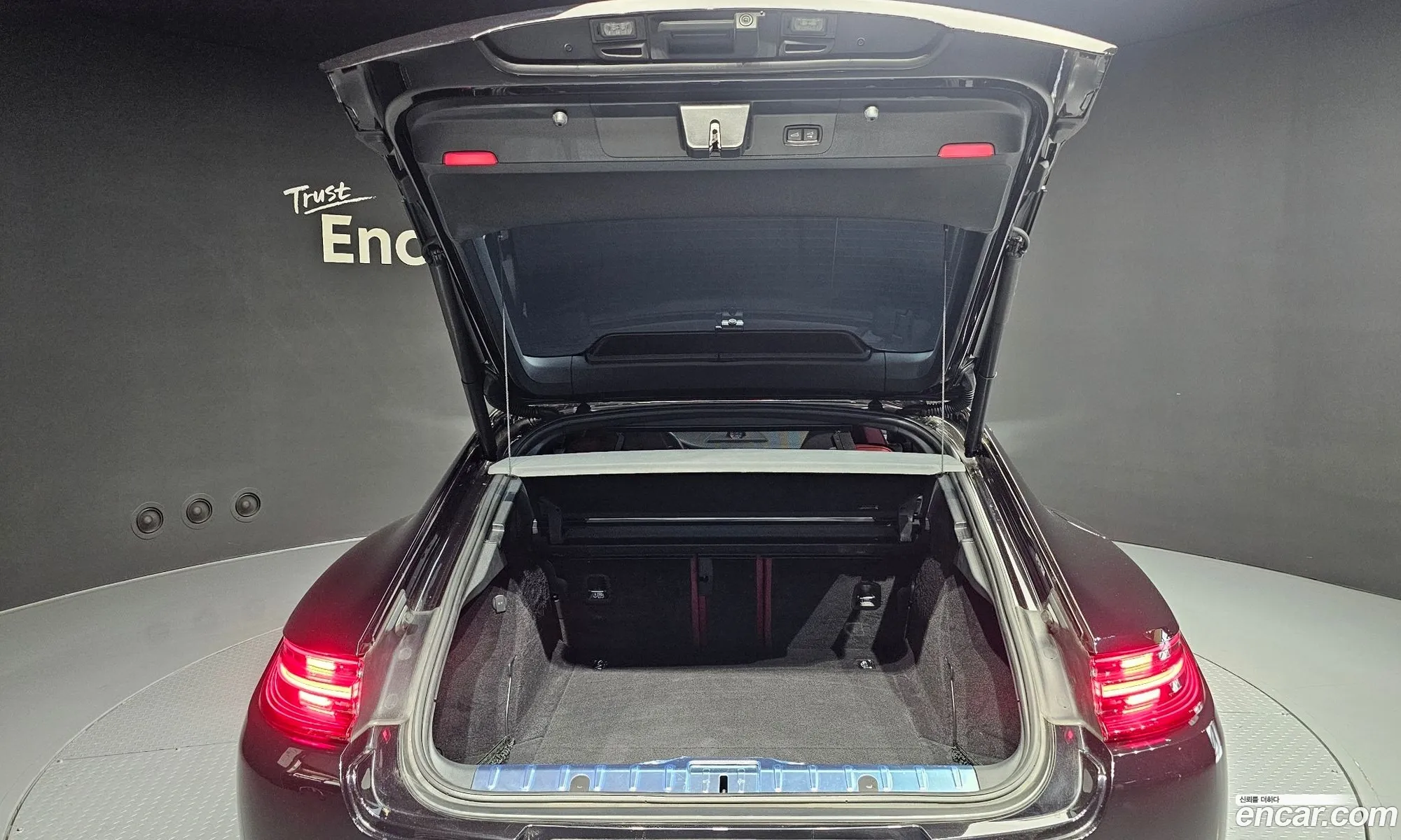 Porsche Panamera 2018 WP0AA2970JL105005 — 33