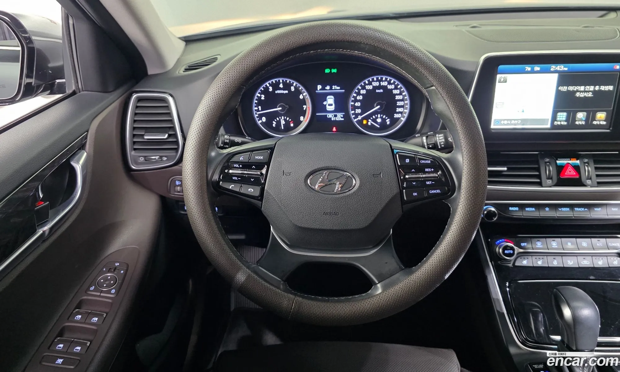 Hyundai Grandeur IG 2019 — 31