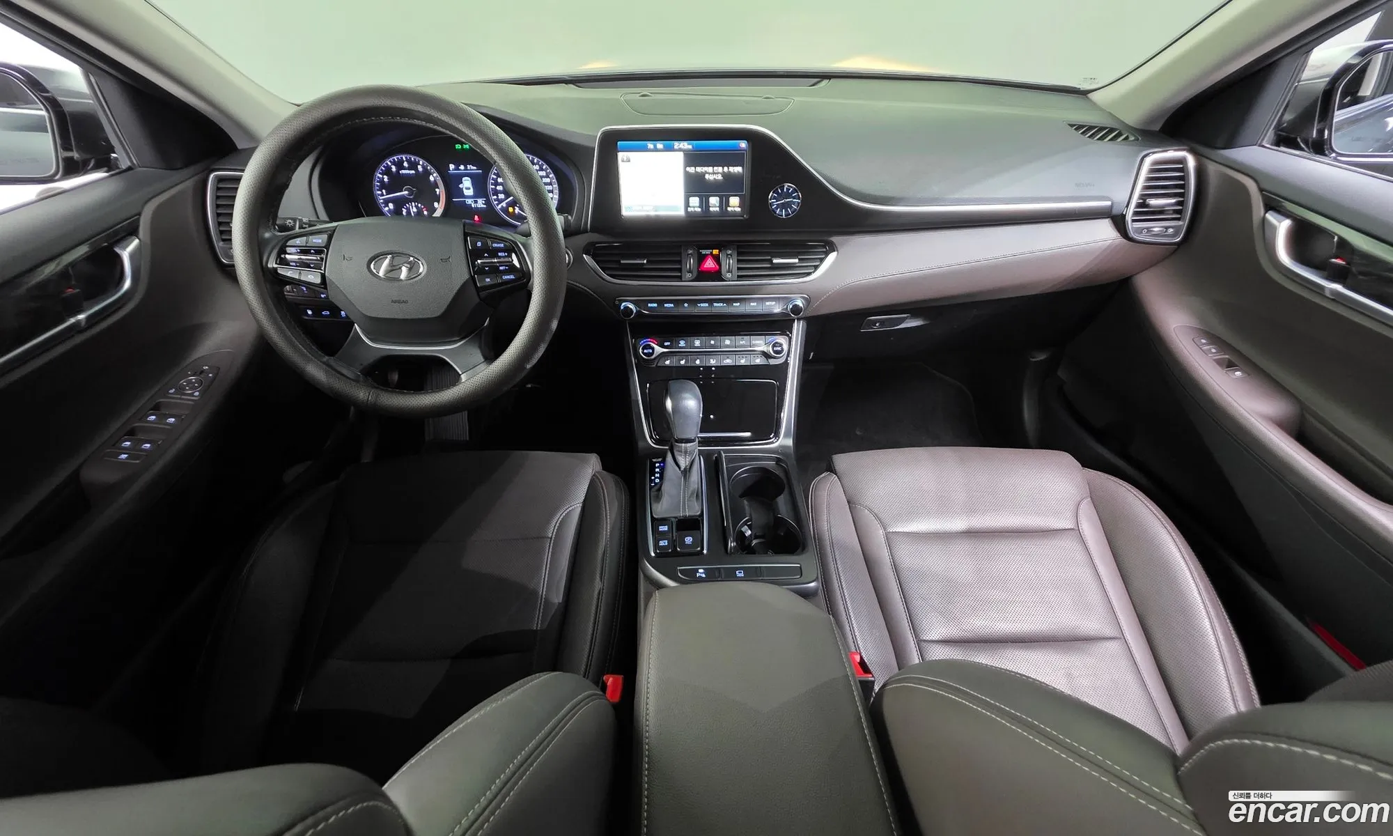 Hyundai Grandeur IG 2019 — 24