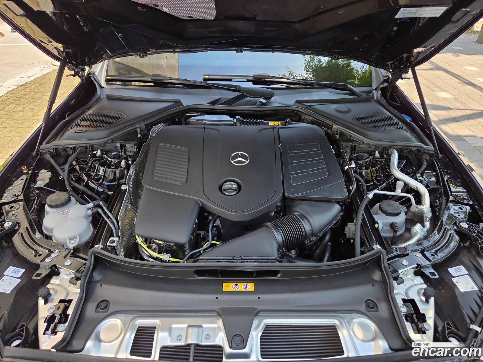 Mercedes-Benz E-Class W214 2026 — 7