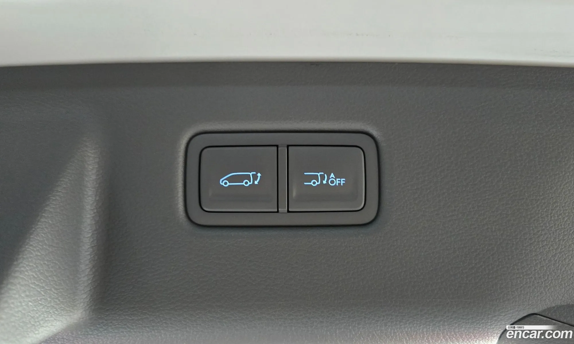 Hyundai Staria 2025 — 17