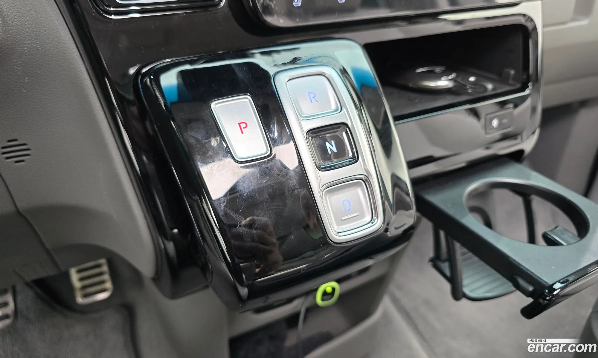Hyundai Staria 2025 — 2