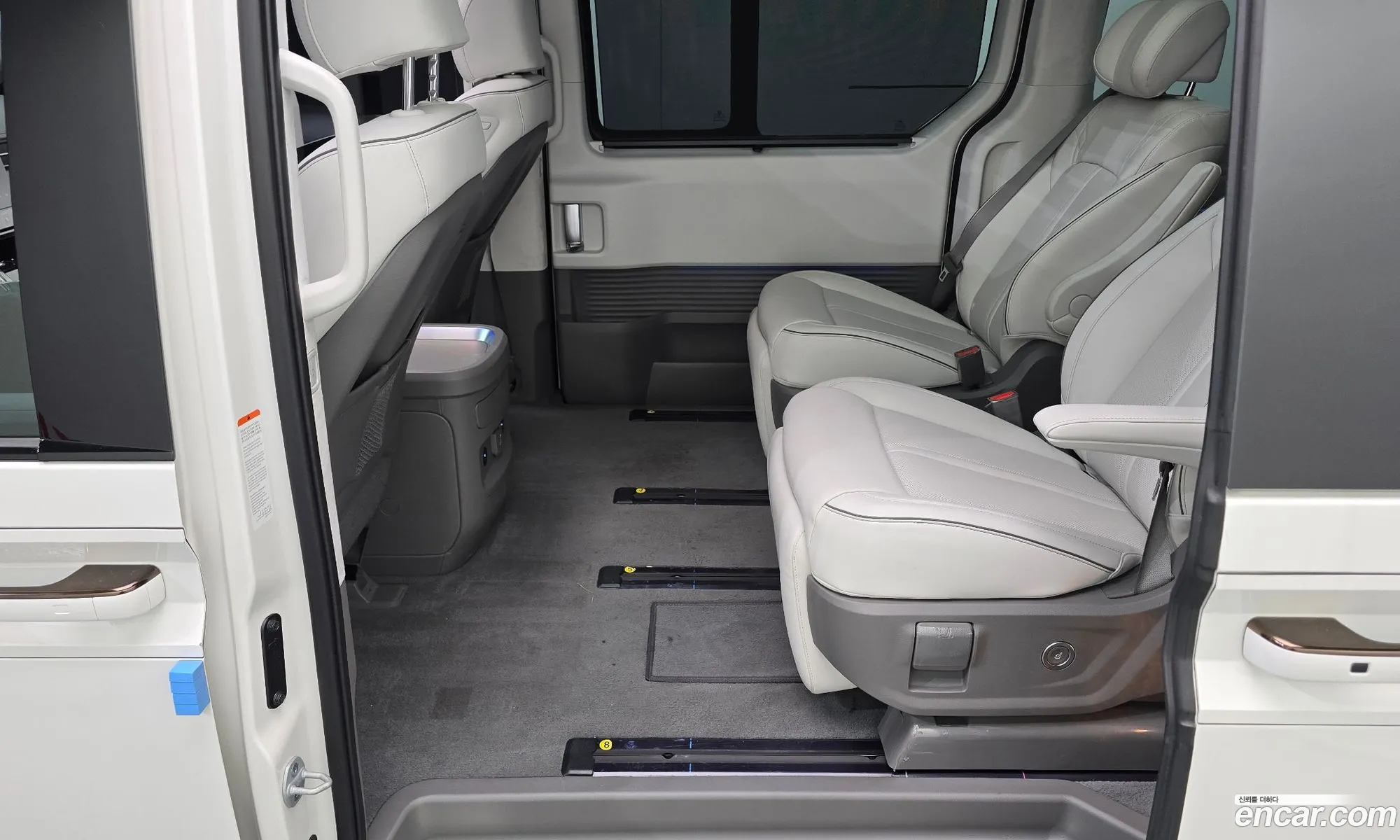 Hyundai Staria 2025 — 15