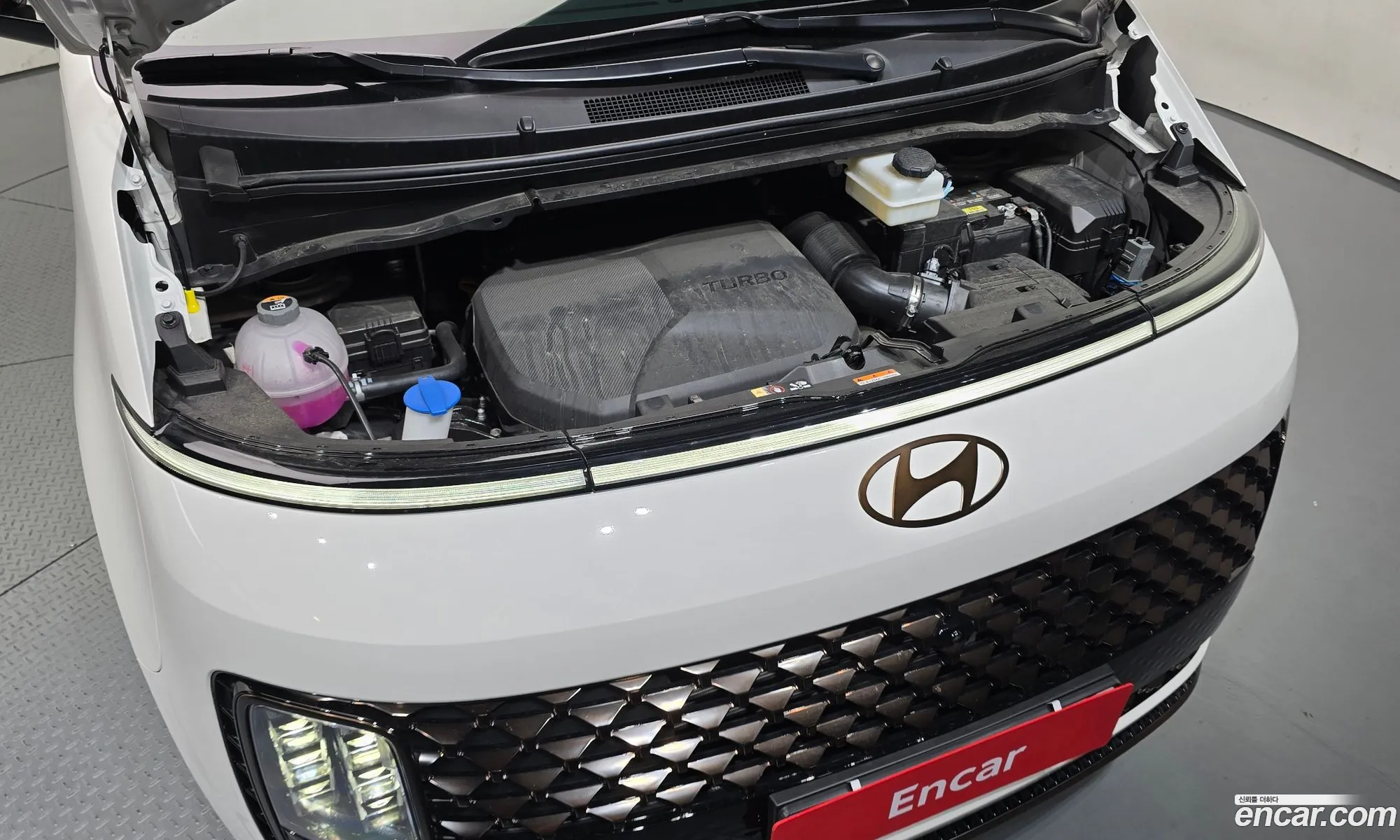 Hyundai Staria 2025 — 5