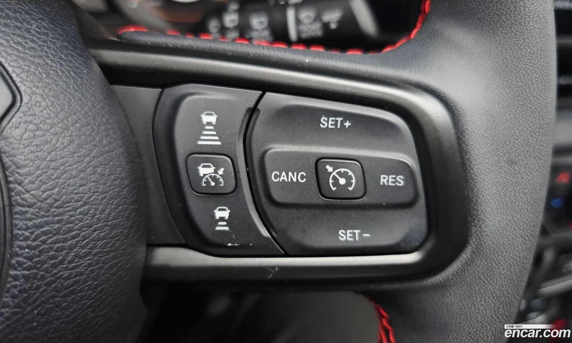 Jeep Wrangler 2024 — 17