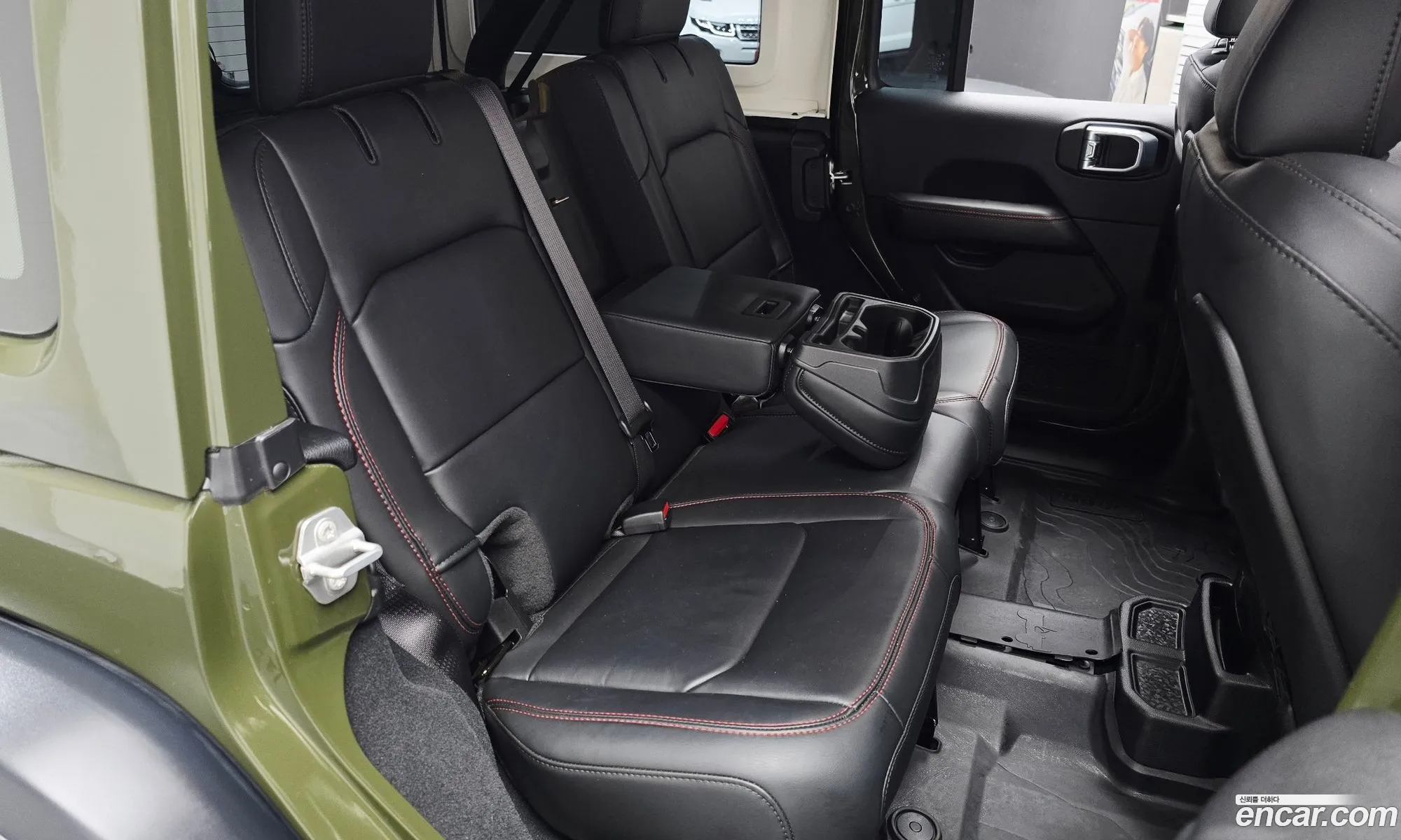 Jeep Wrangler 2024 — 27