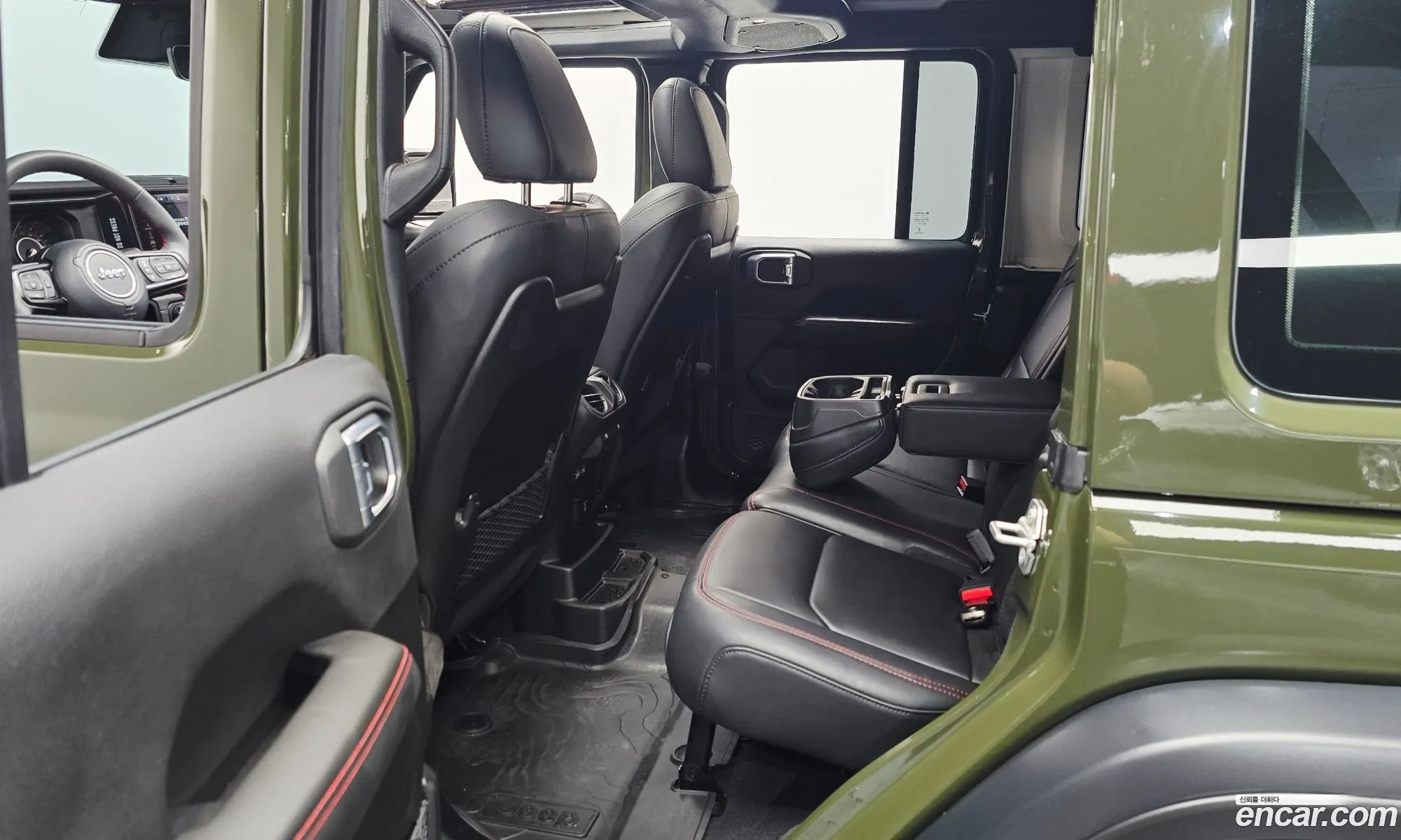 Jeep Wrangler 2024 — 12