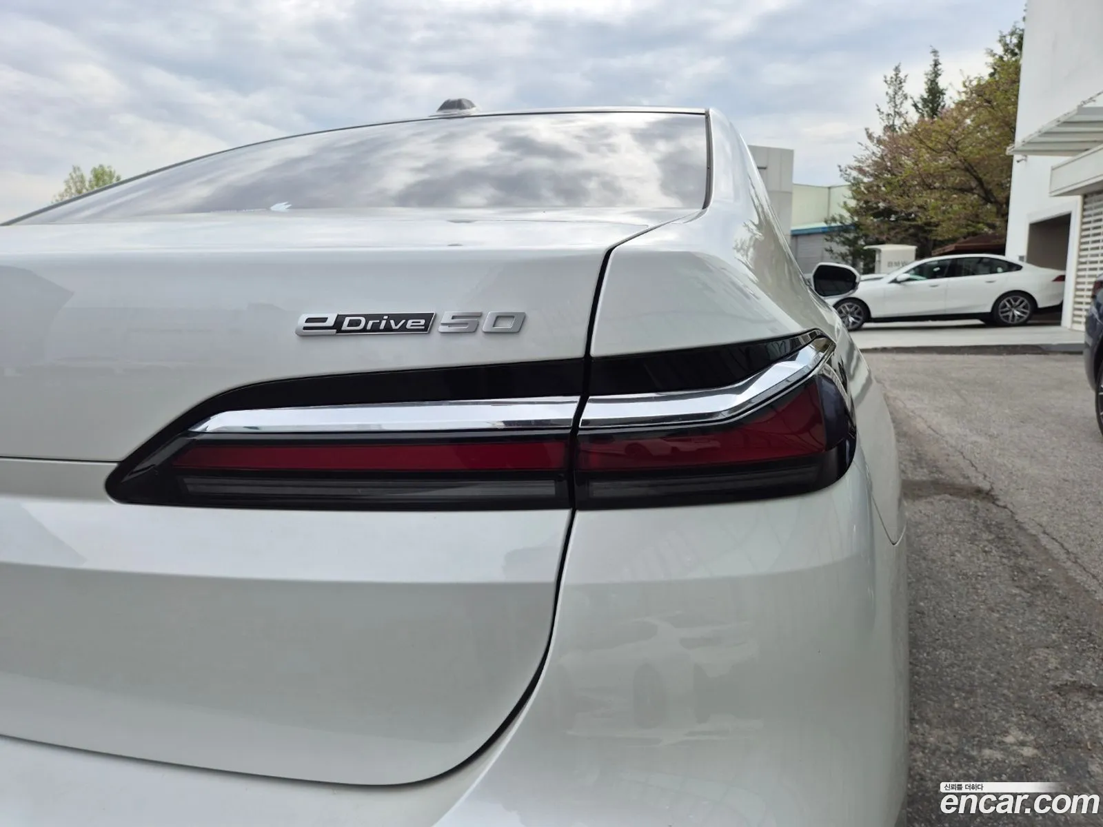 BMW i7 2024 — 18
