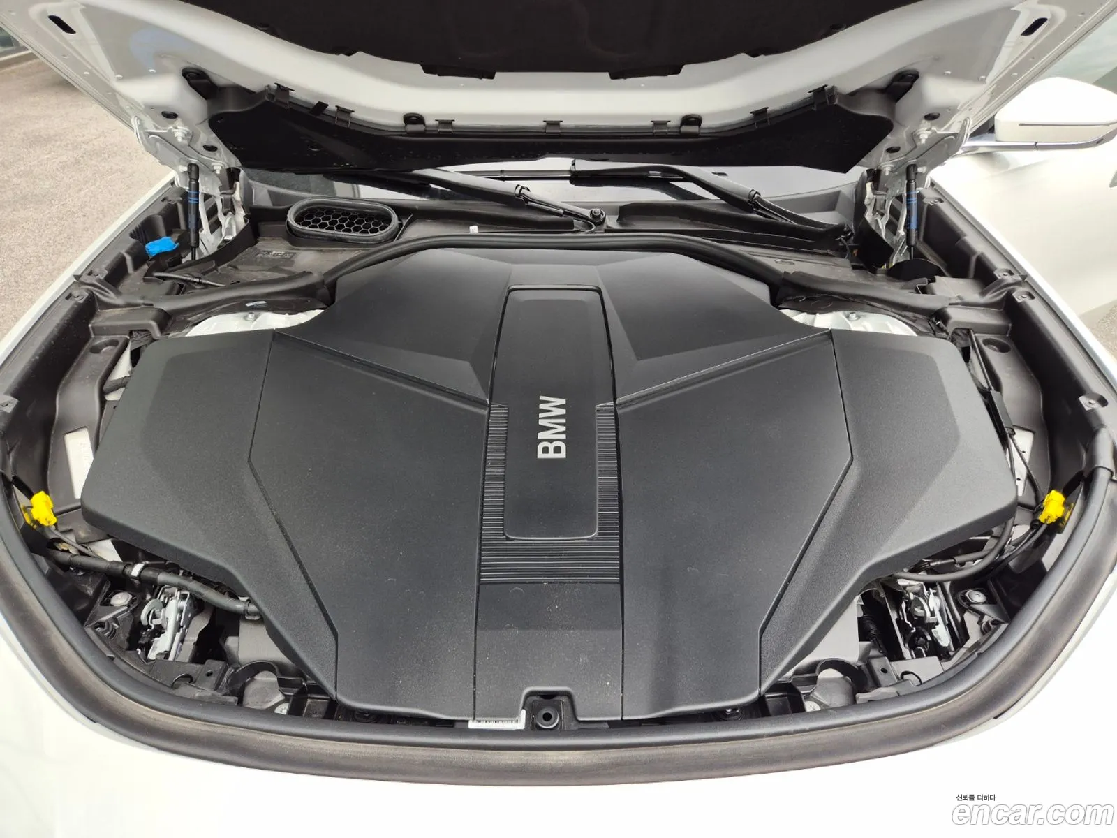 BMW i7 2024 — 16