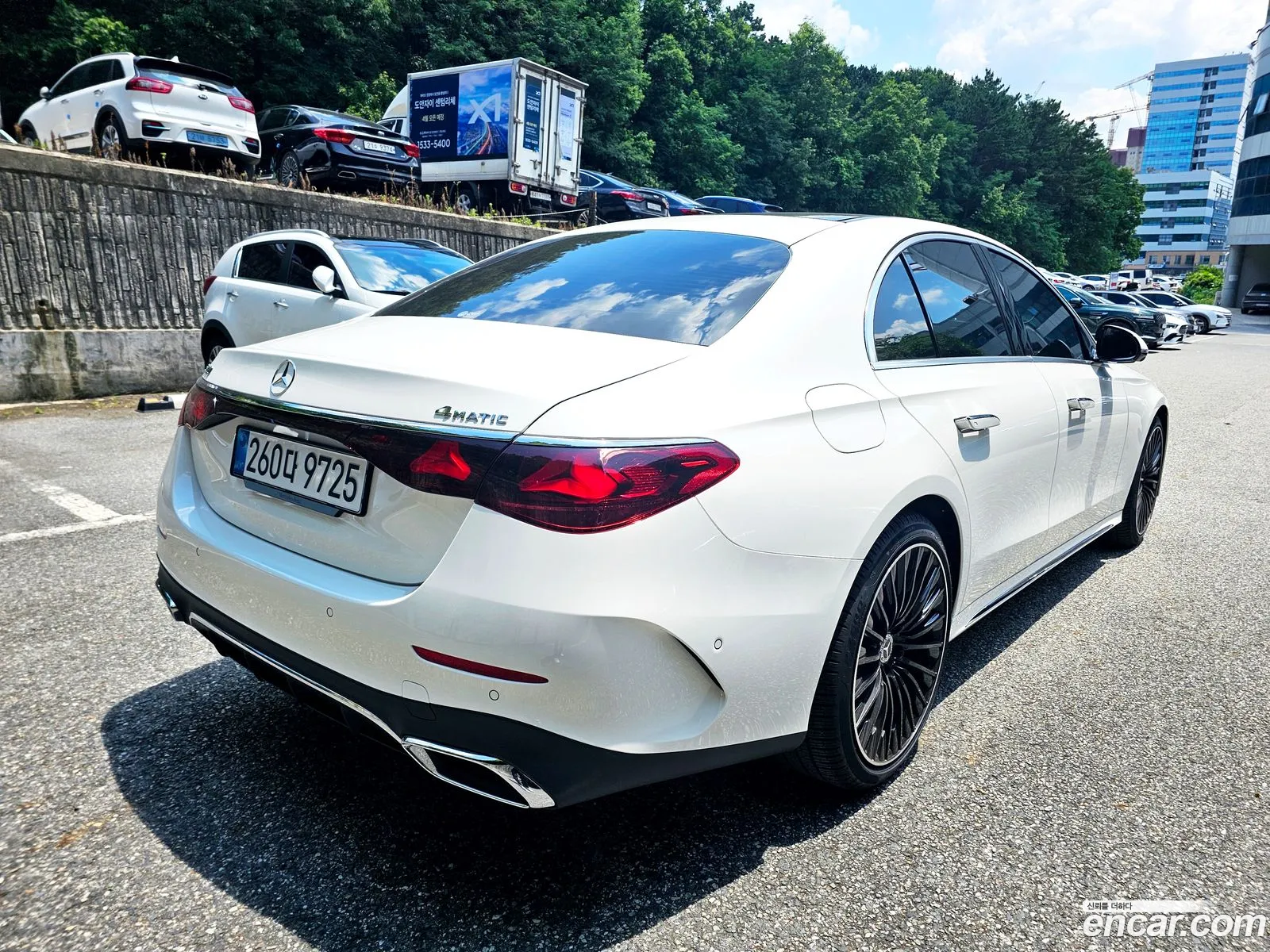 Mercedes-Benz E-Class W214 2025 — 19