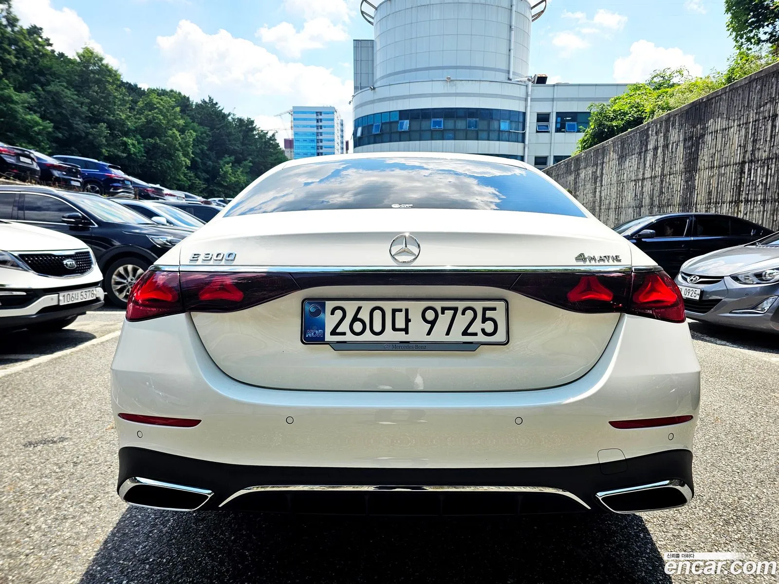 Mercedes-Benz E-Class W214 2025 — 17