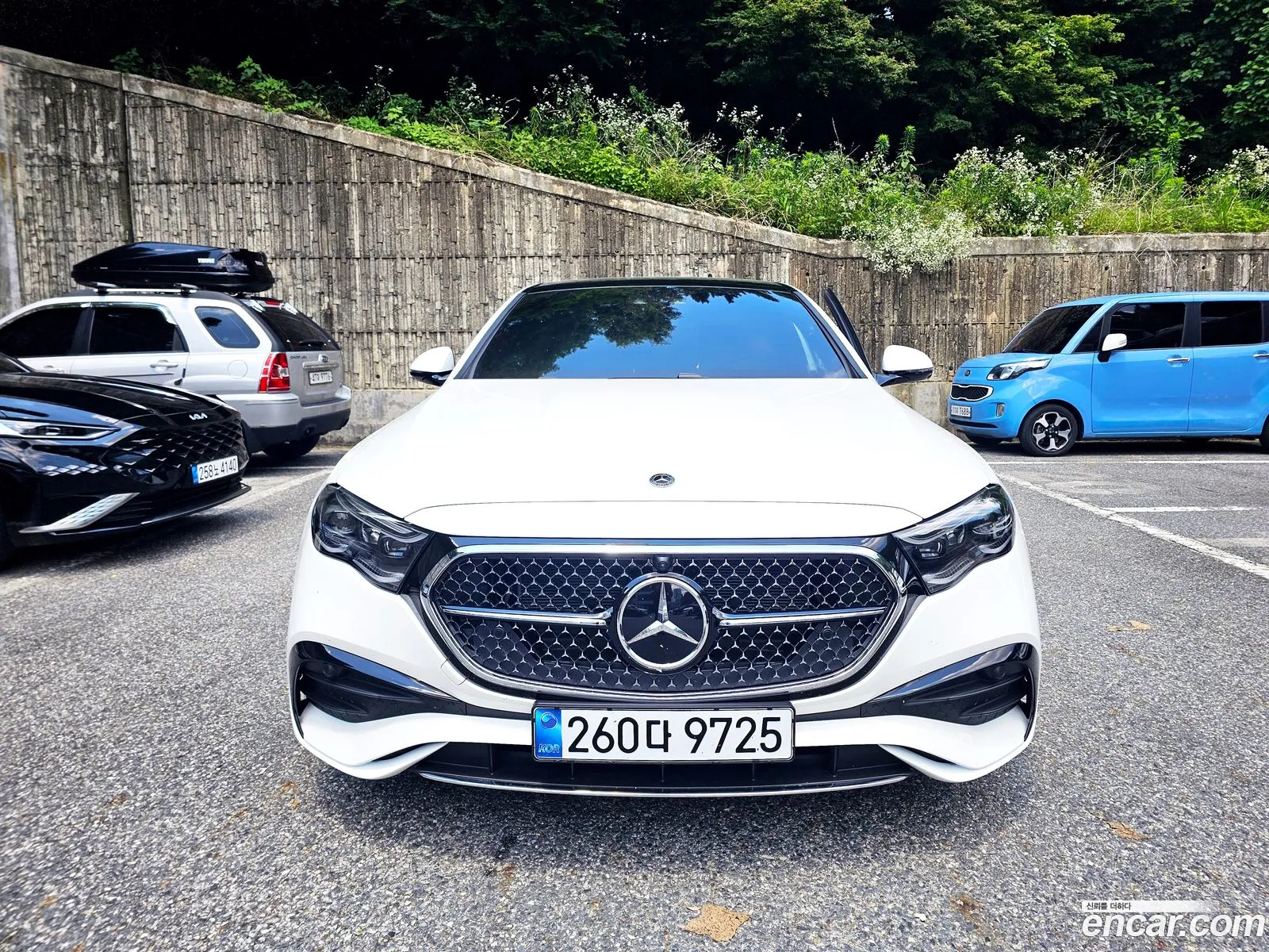 Mercedes-Benz E-Class W214 2025 — 18