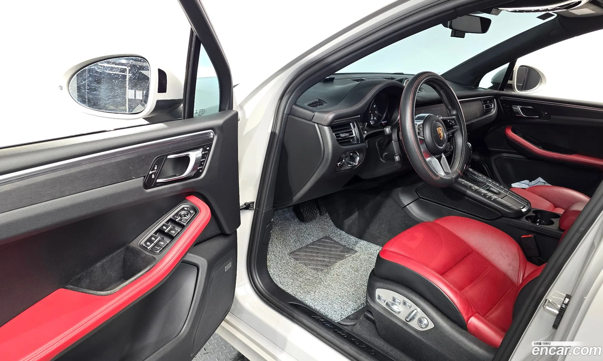 Porsche Macan 2020 WP1AG2953LLB65276 — 9