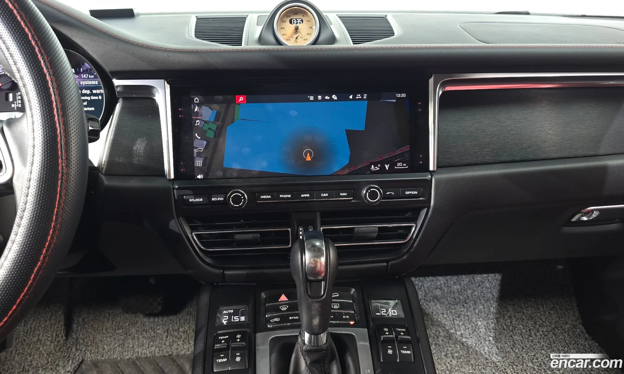 Porsche Macan 2020 WP1AG2953LLB65276 — 3