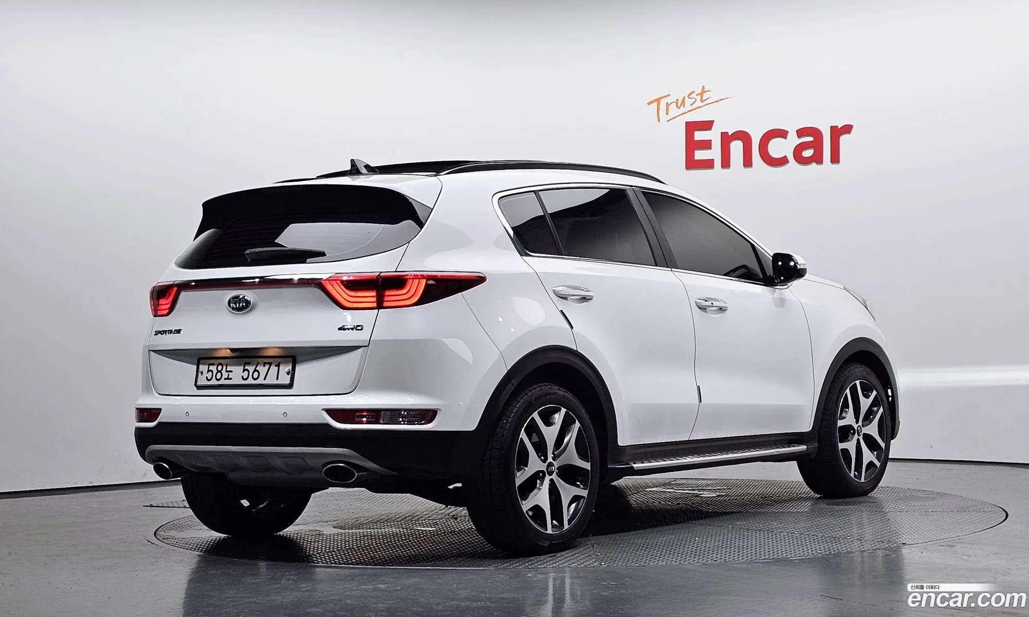 Kia Sportage 2018 — 18
