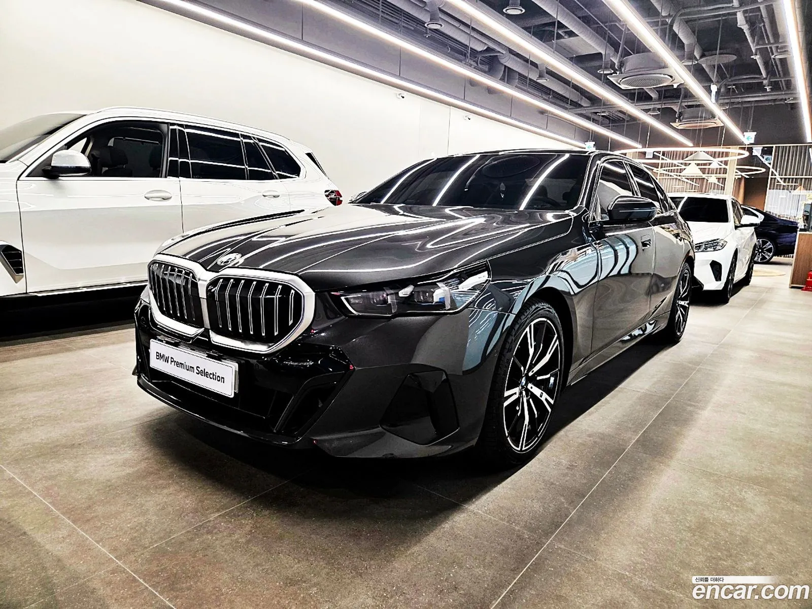 BMW 5 Series 2025 — 16