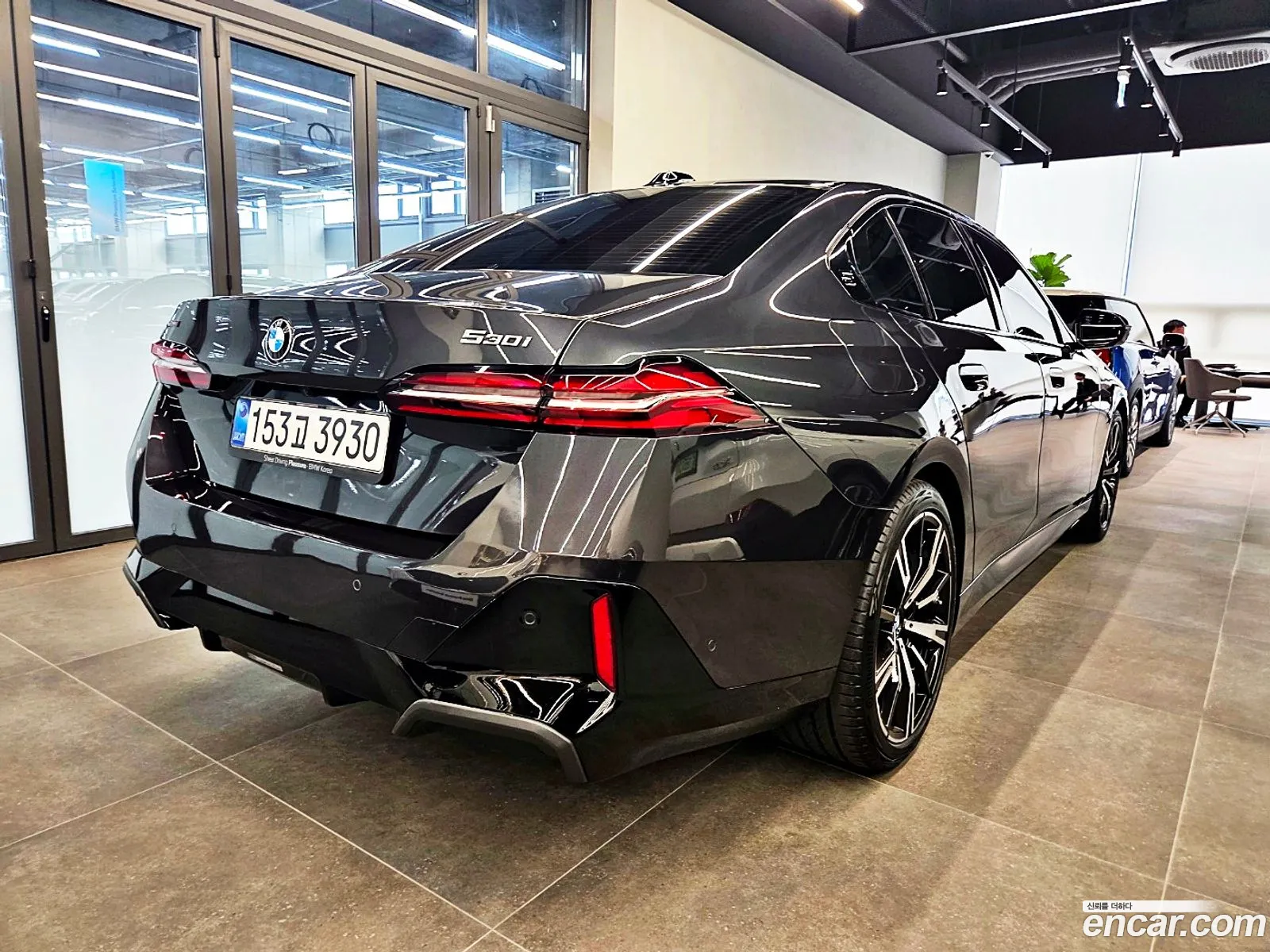 BMW 5 Series 2025 — 12
