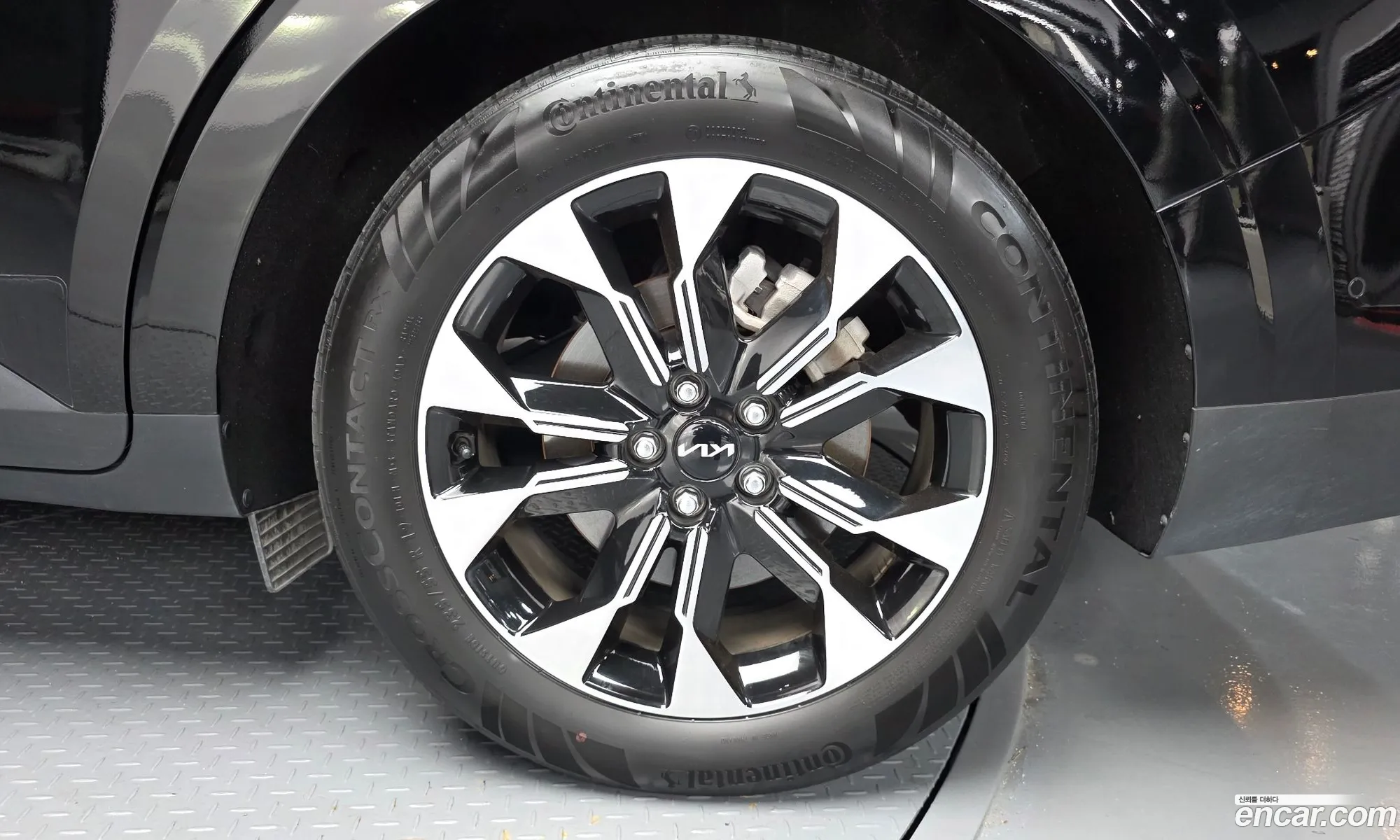 Kia Carnival 2023 KNANE813BPS347622 — 20