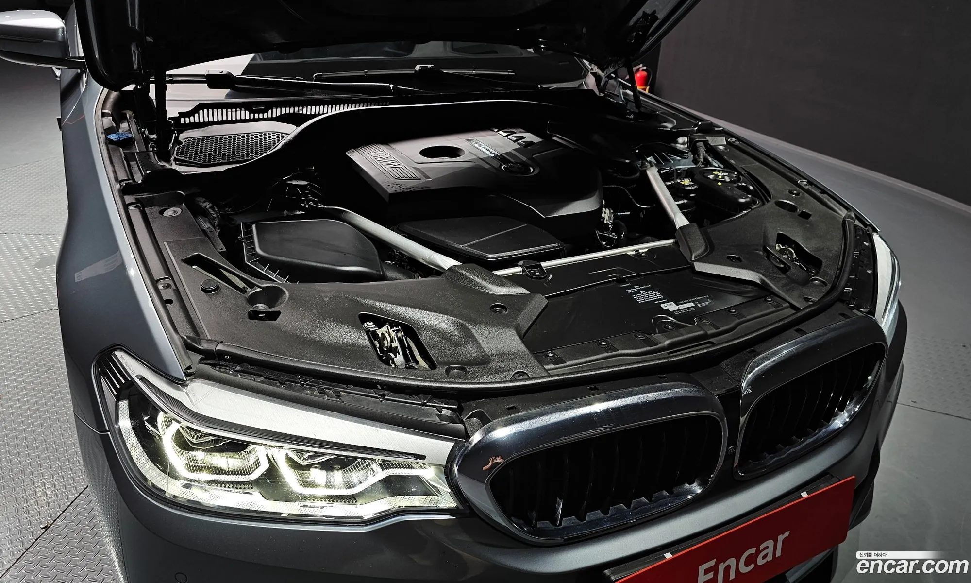 BMW 5 Series 2019 WBAJD9109KWC84448 — 10