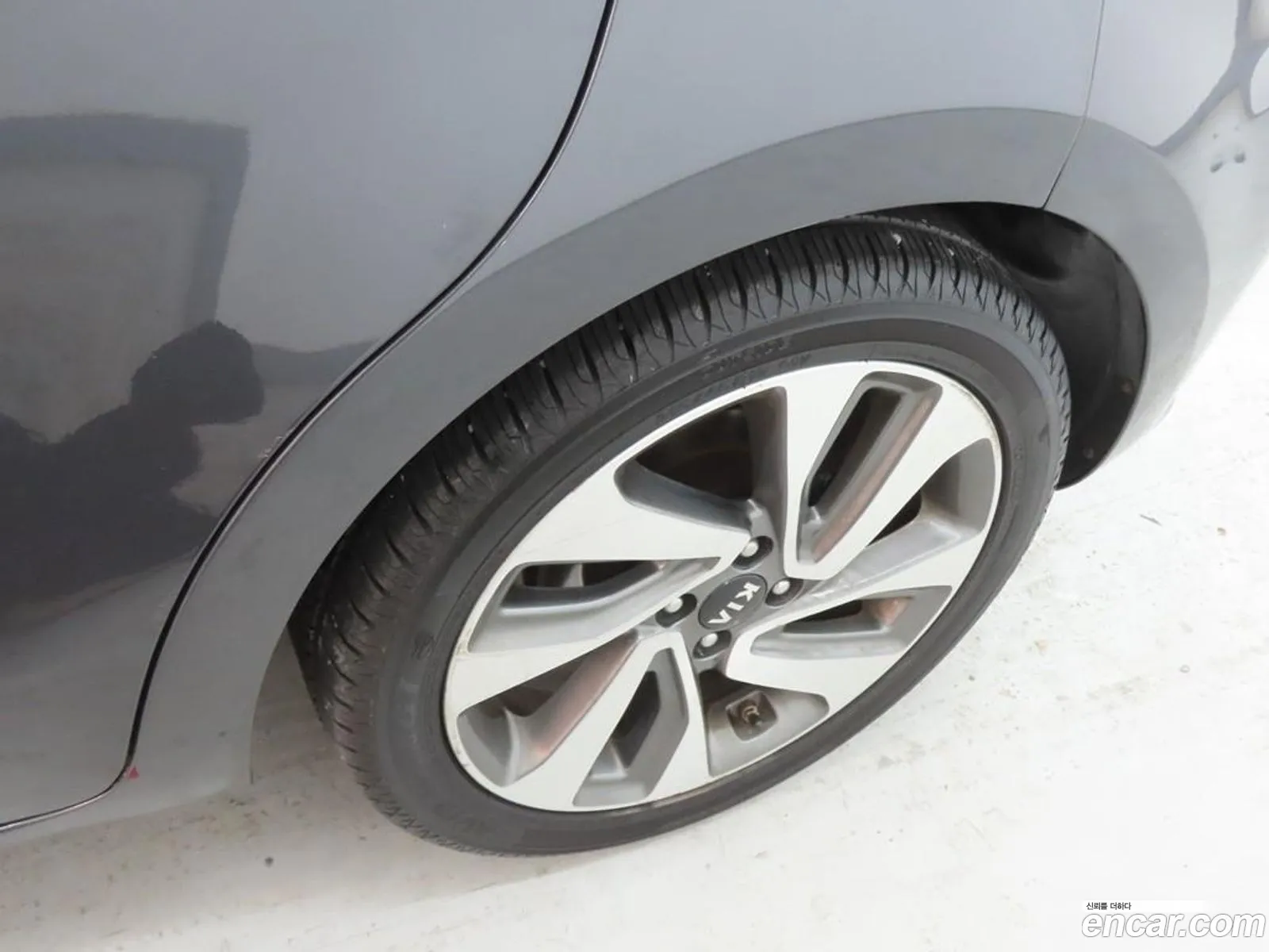 Kia Pride 2015 — 3