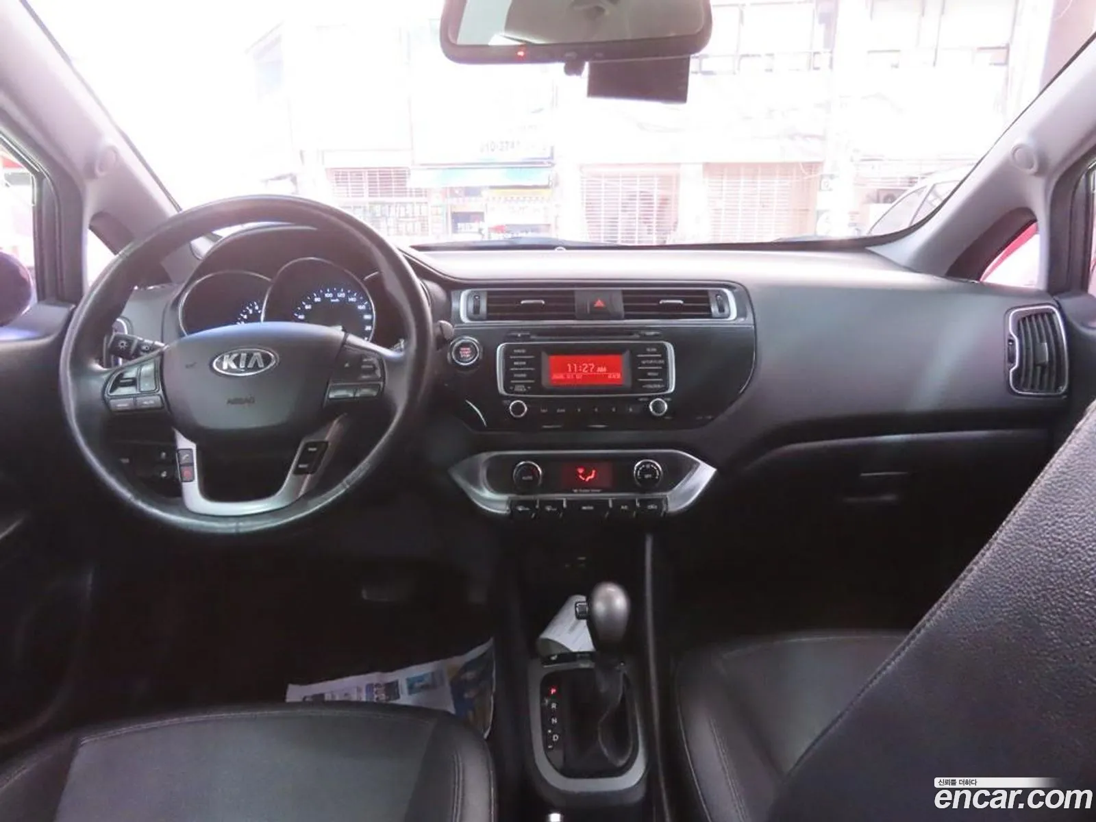 Kia Pride 2015 — 10
